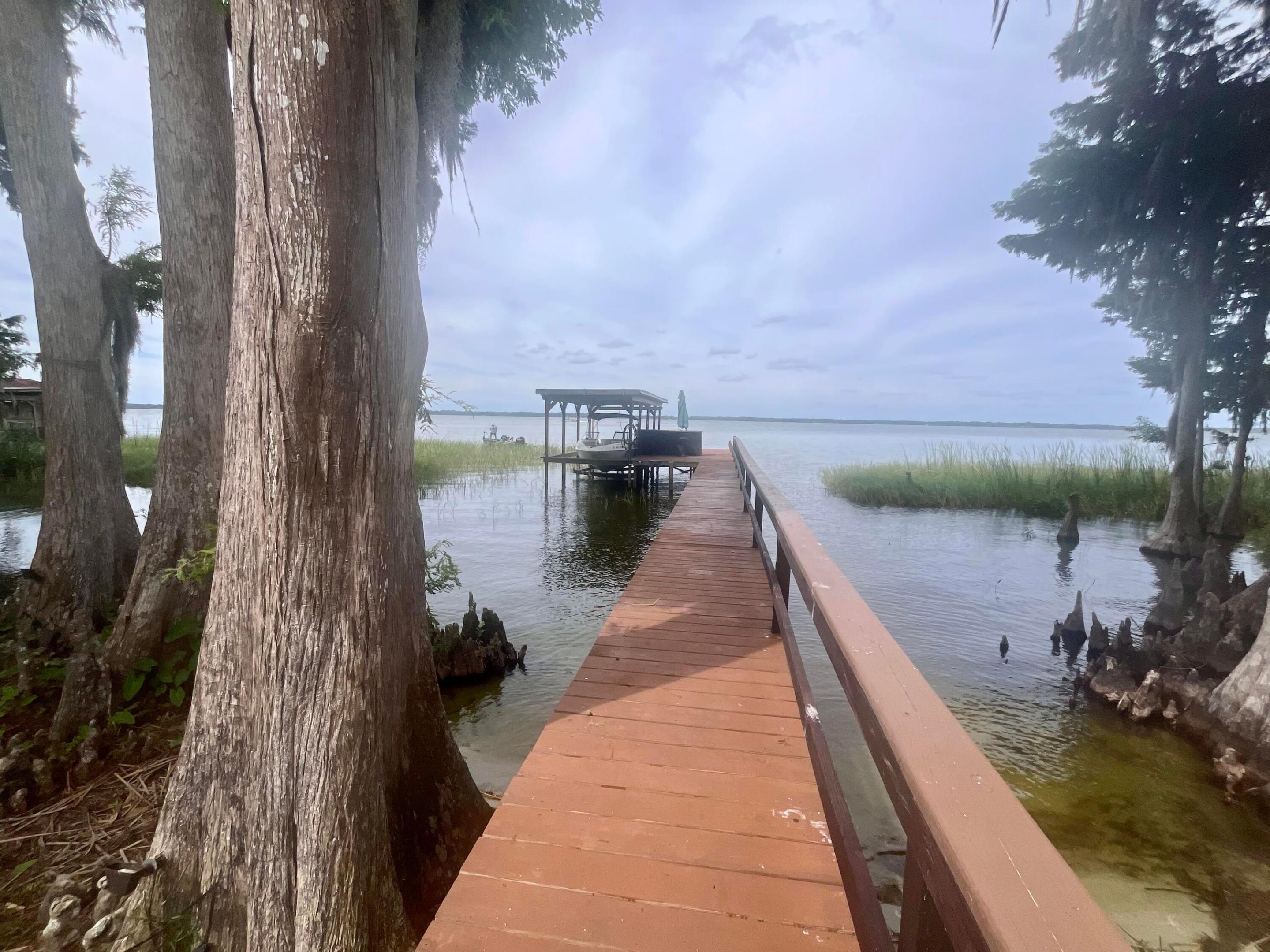 JOHNSON'S MARY K & T S SUB - Residential