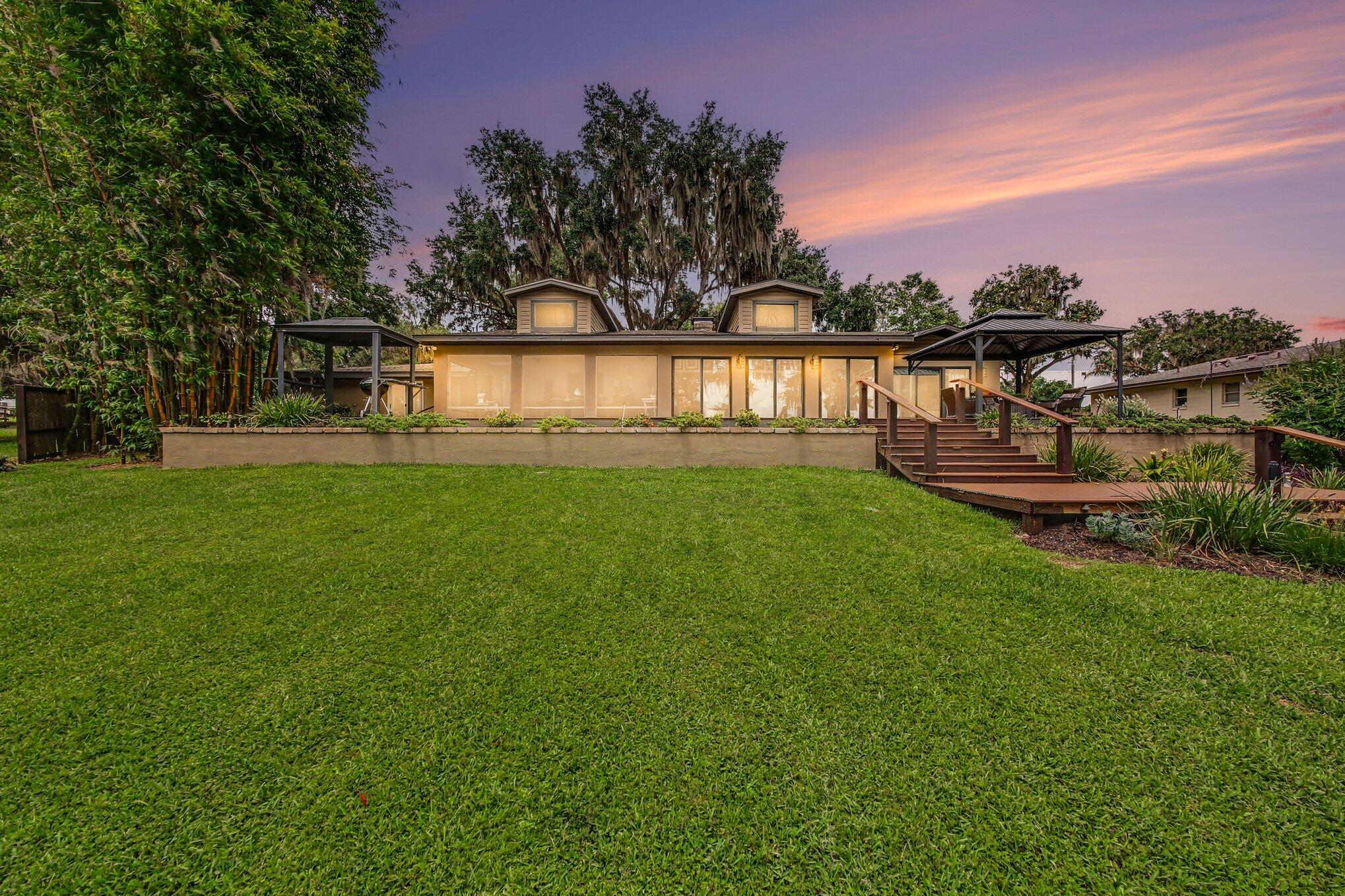 JOHNSON'S MARY K & T S SUB - Residential