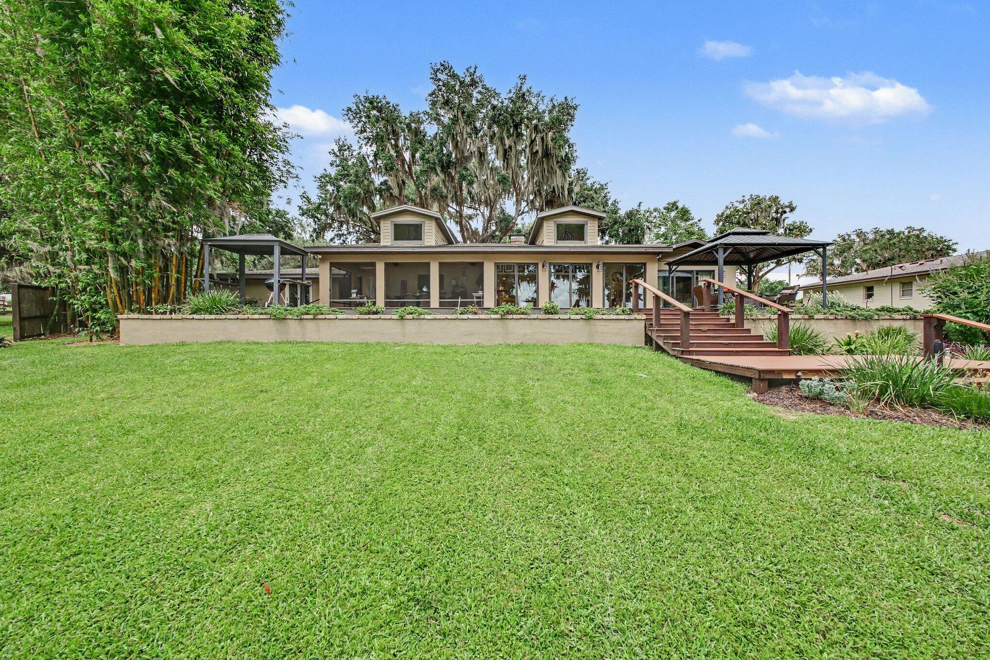 JOHNSON'S MARY K & T S SUB - Residential