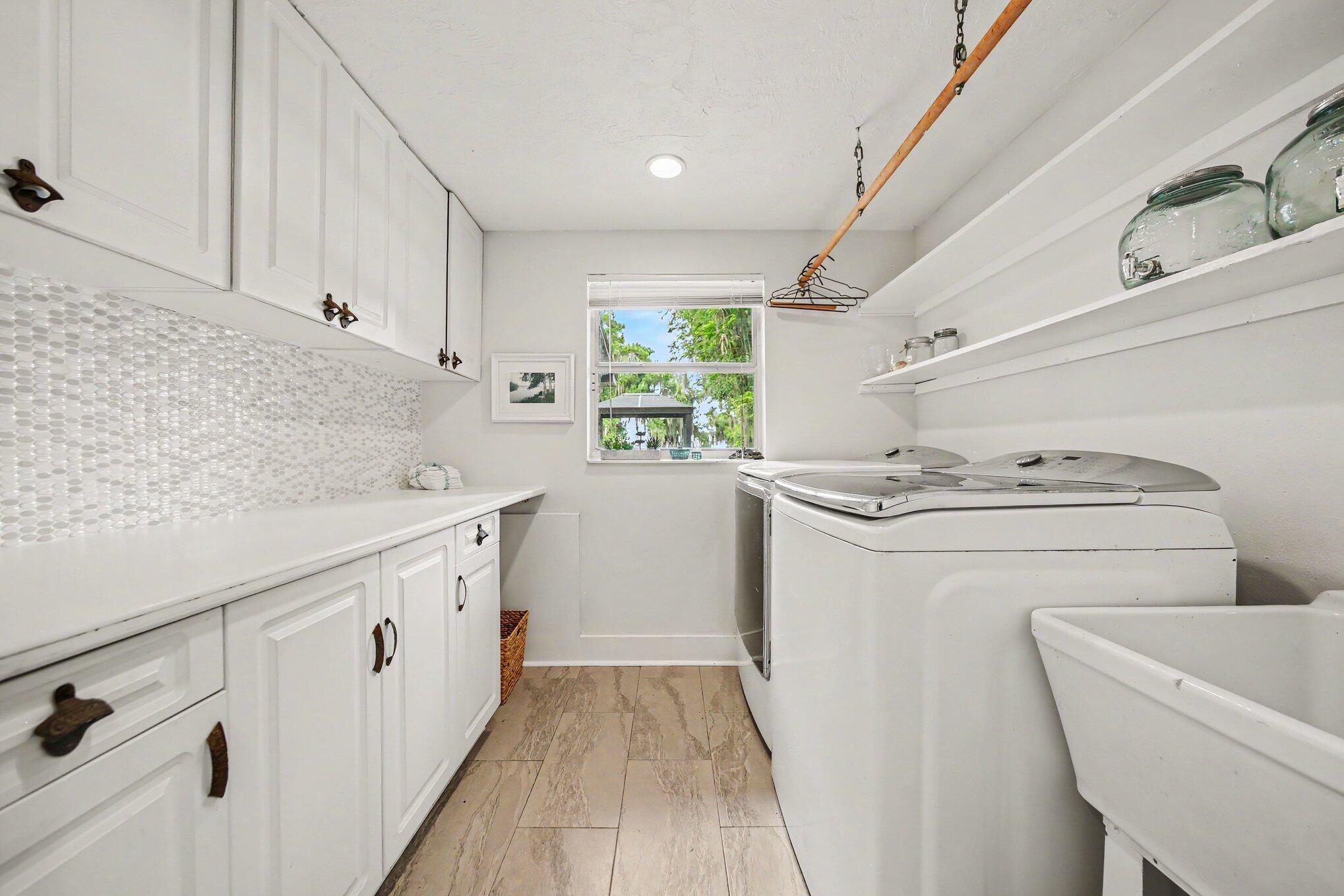 JOHNSON'S MARY K & T S SUB - Residential