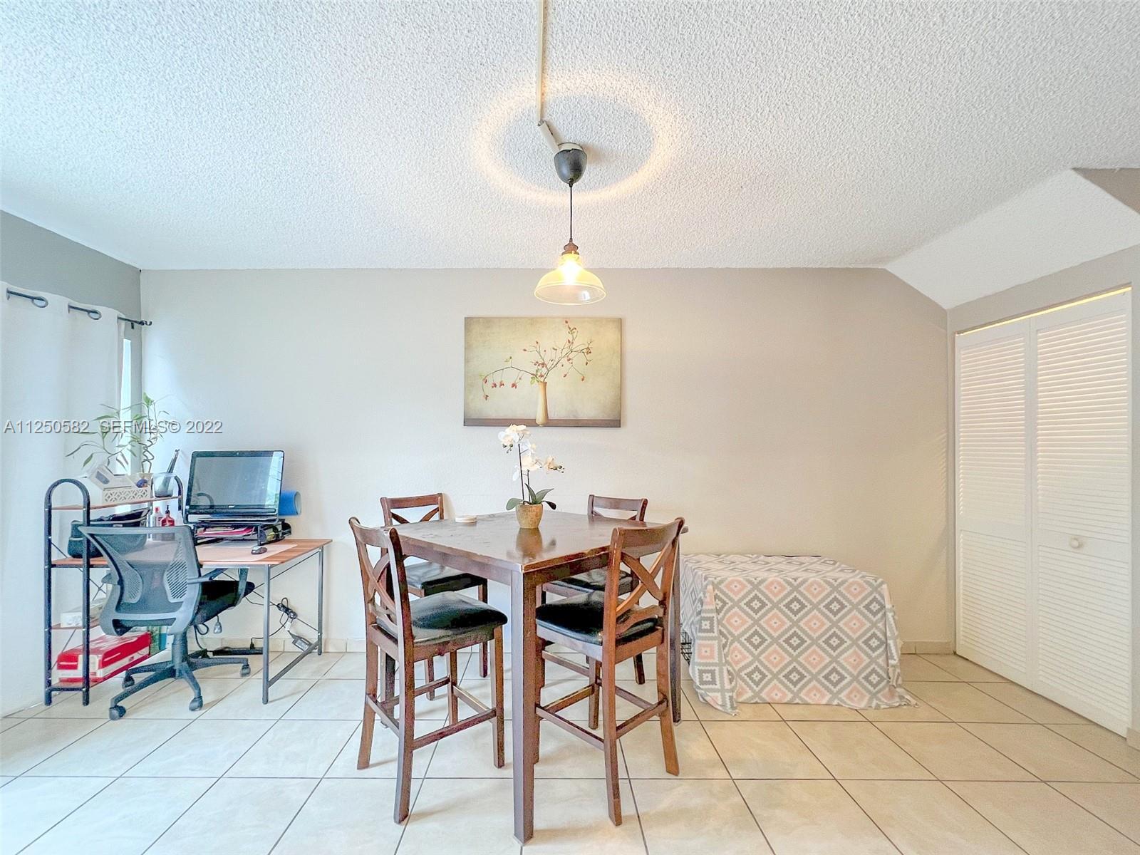 PALMAS TOWNHOUSES CONDO - Residential Lease