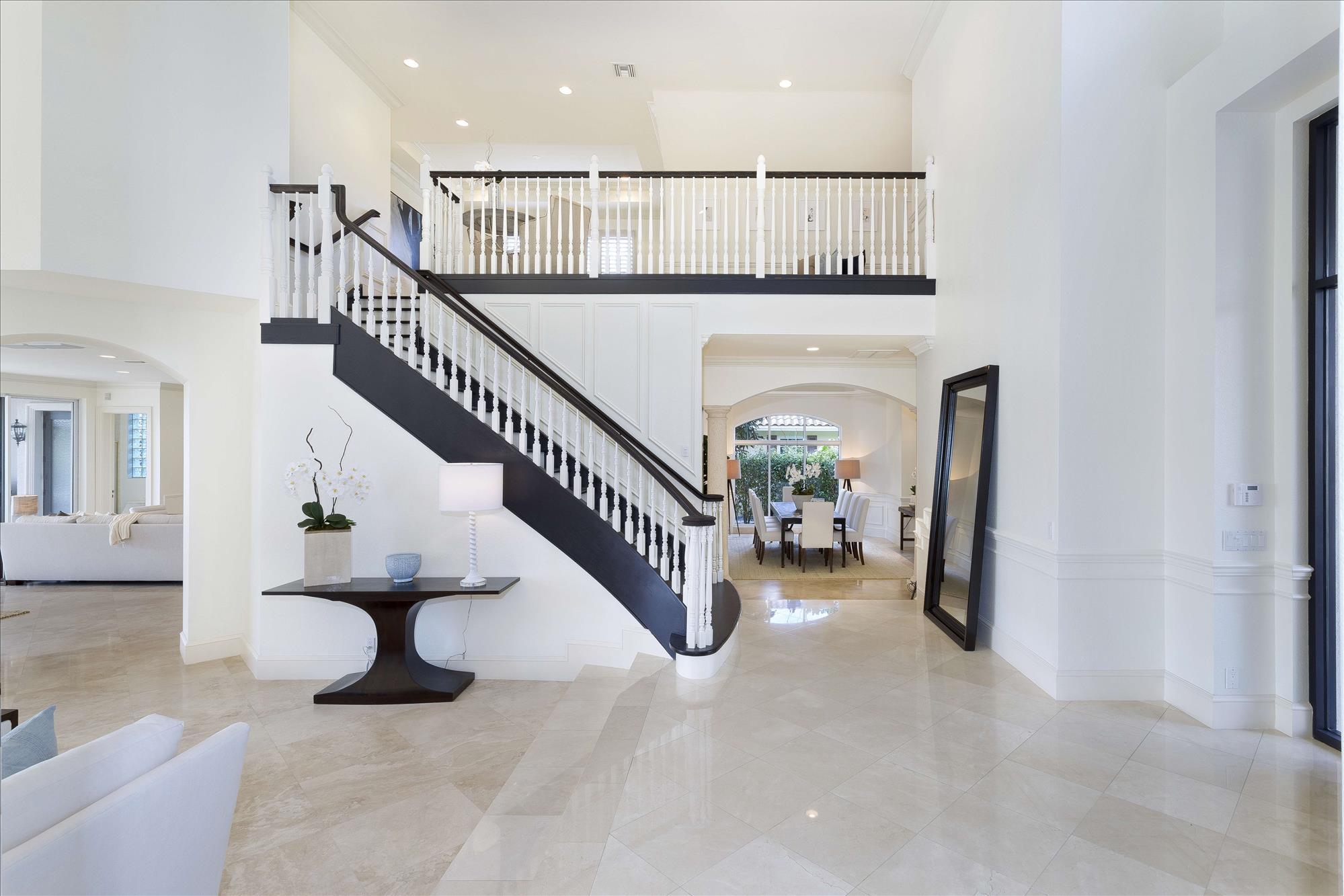 ROYAL PALM YACHT & COUNTRY CLUB - Residential