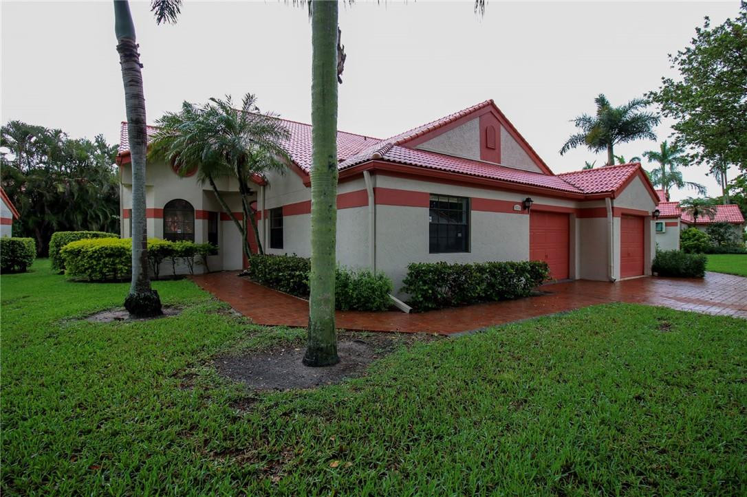 LEXINGTON CLUB - Residential