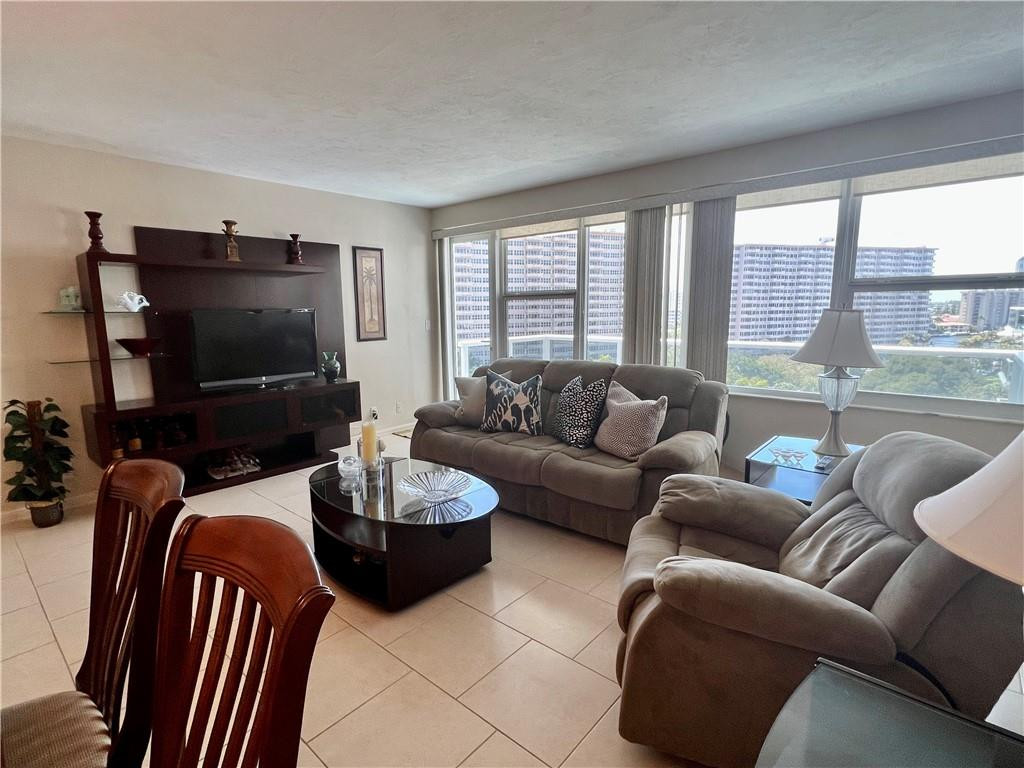 CORAL RIDGE TOWERS EAST - Residential