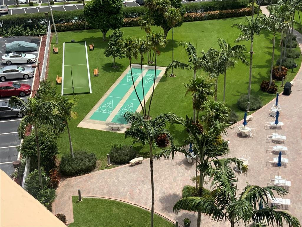 CORAL RIDGE TOWERS EAST - Residential