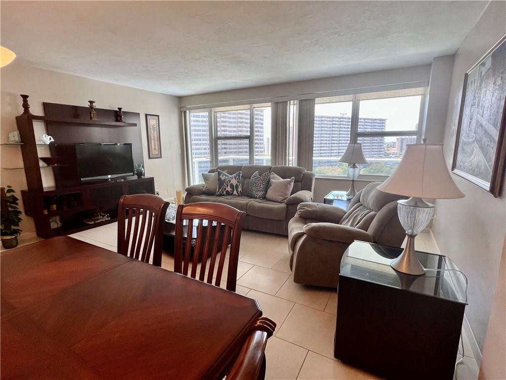 CORAL RIDGE TOWERS EAST - Residential