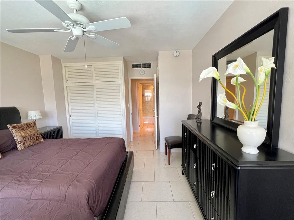 CORAL RIDGE TOWERS EAST - Residential