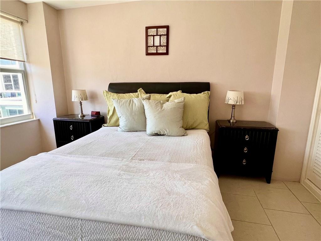 CORAL RIDGE TOWERS EAST - Residential