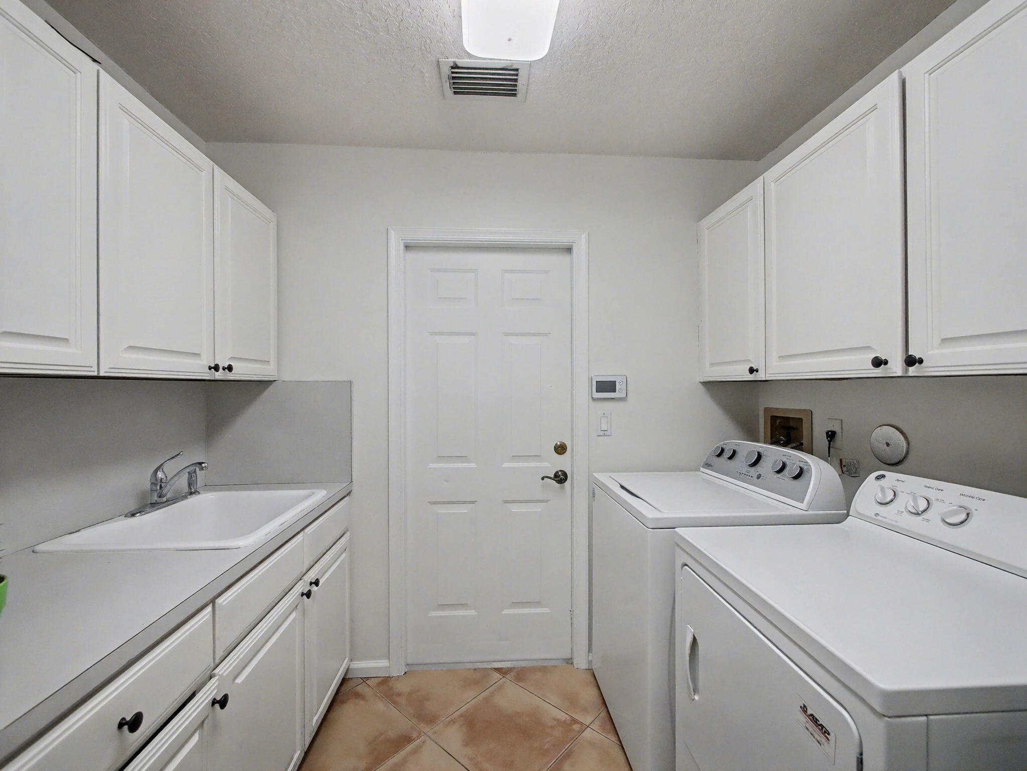 SHORES 5 - Residential