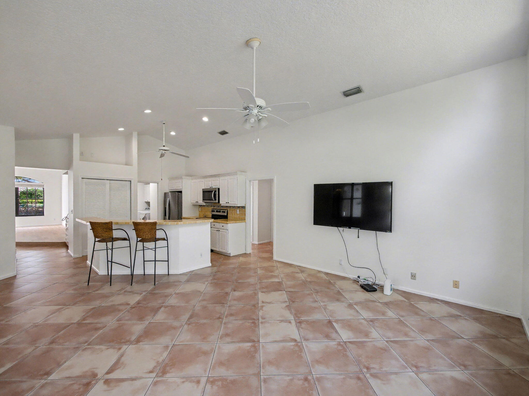 SHORES 5 - Residential