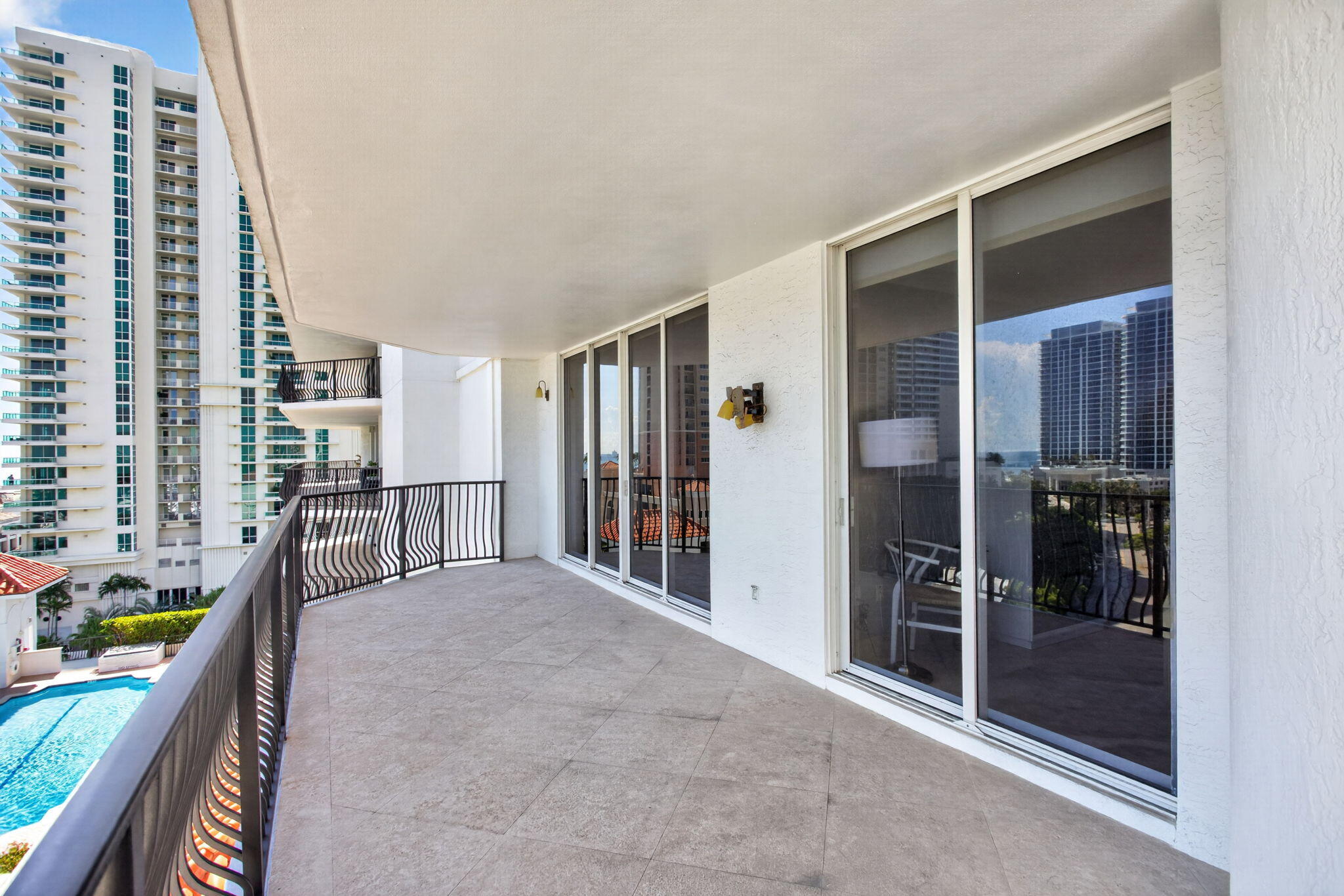 JACKSON TOWER LAS OLAS CONDO - Residential