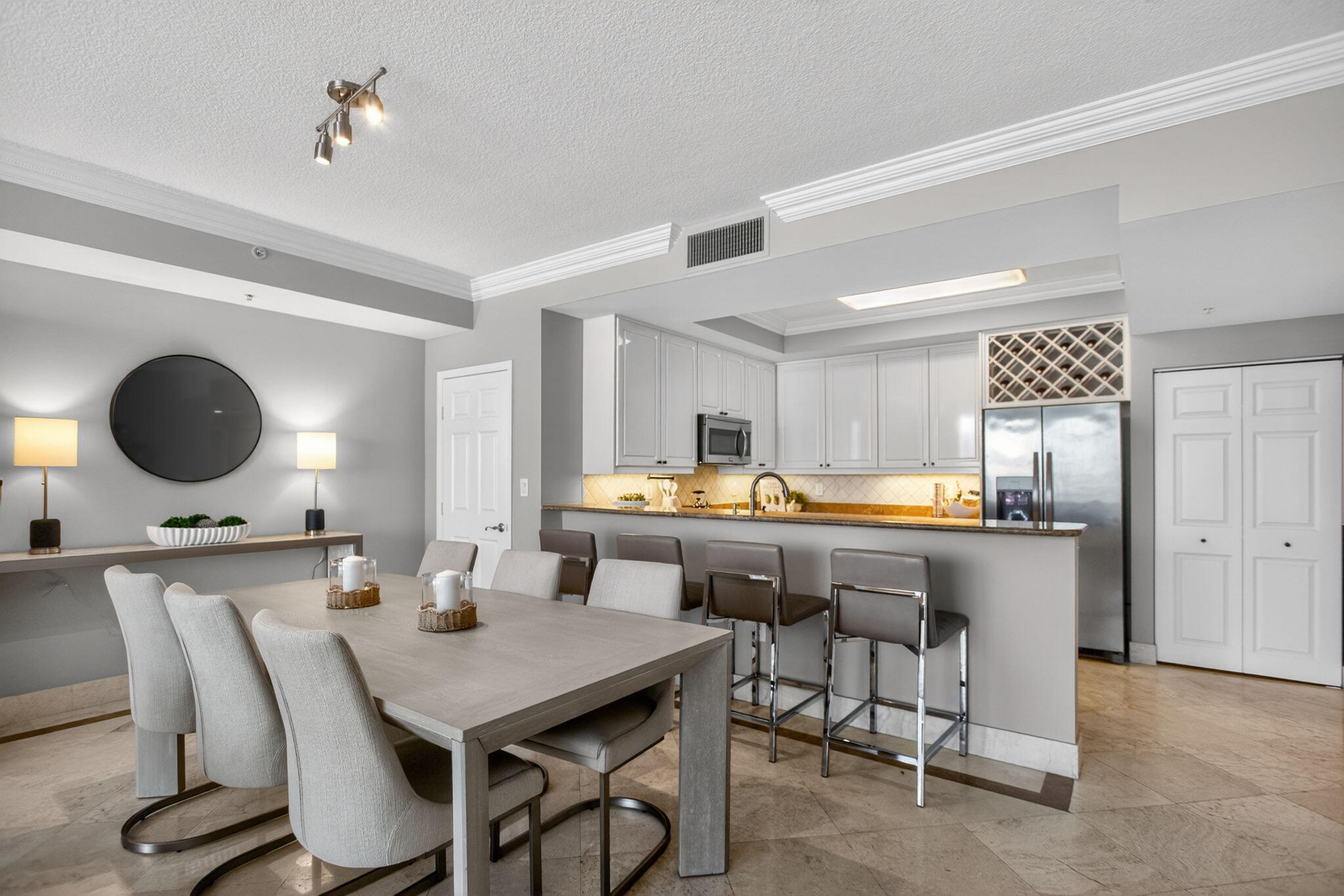 JACKSON TOWER LAS OLAS CONDO - Residential