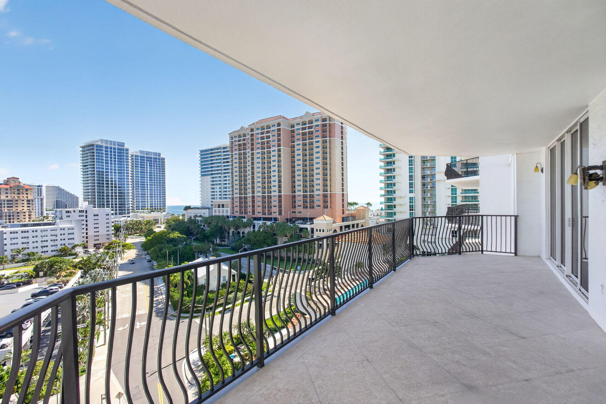JACKSON TOWER LAS OLAS CONDO - Residential