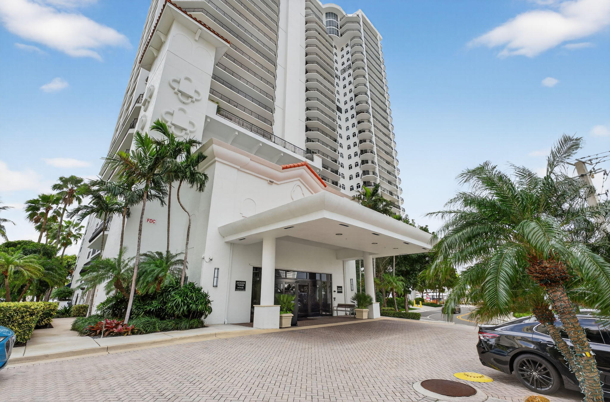 JACKSON TOWER LAS OLAS CONDO - Residential