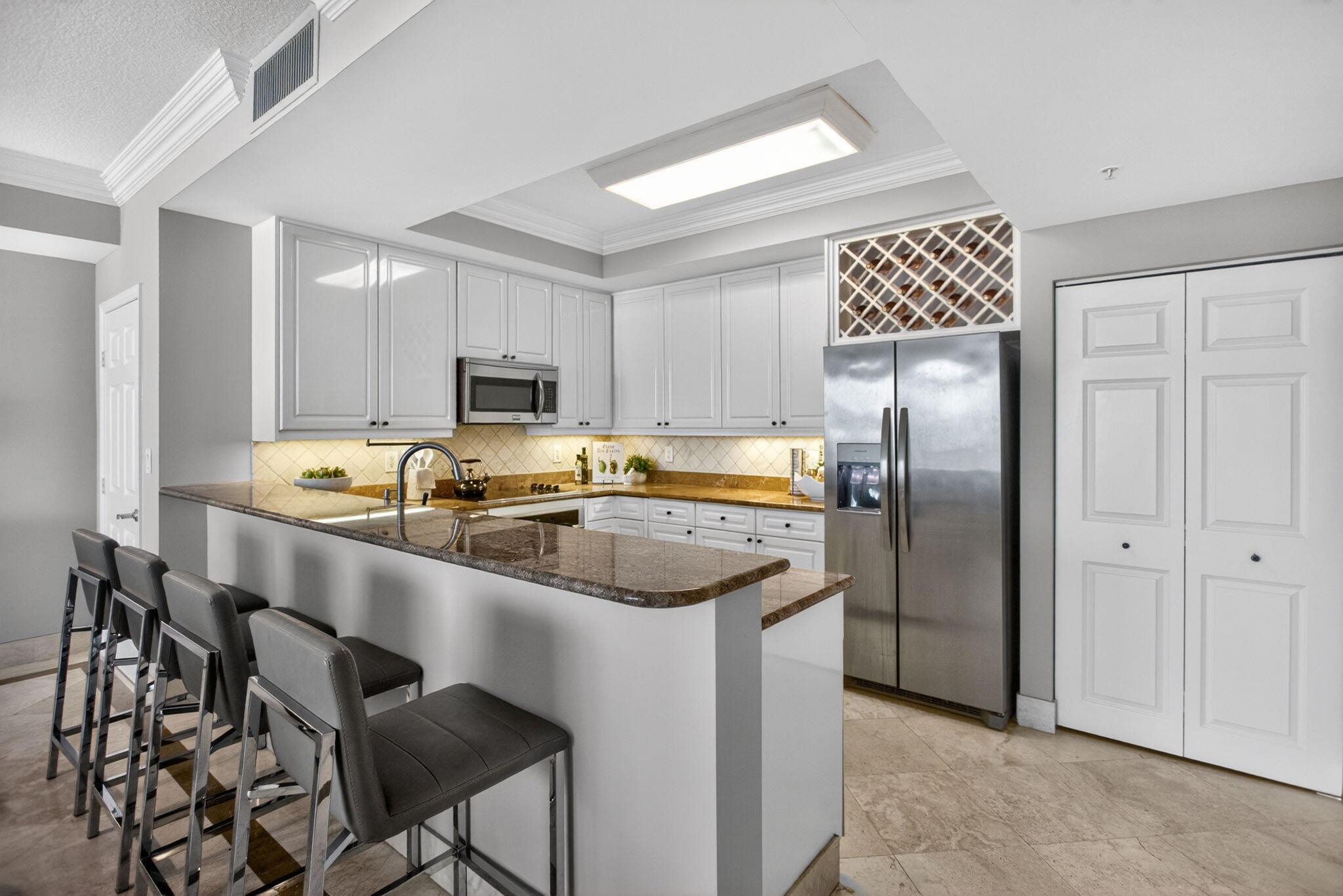 JACKSON TOWER LAS OLAS CONDO - Residential