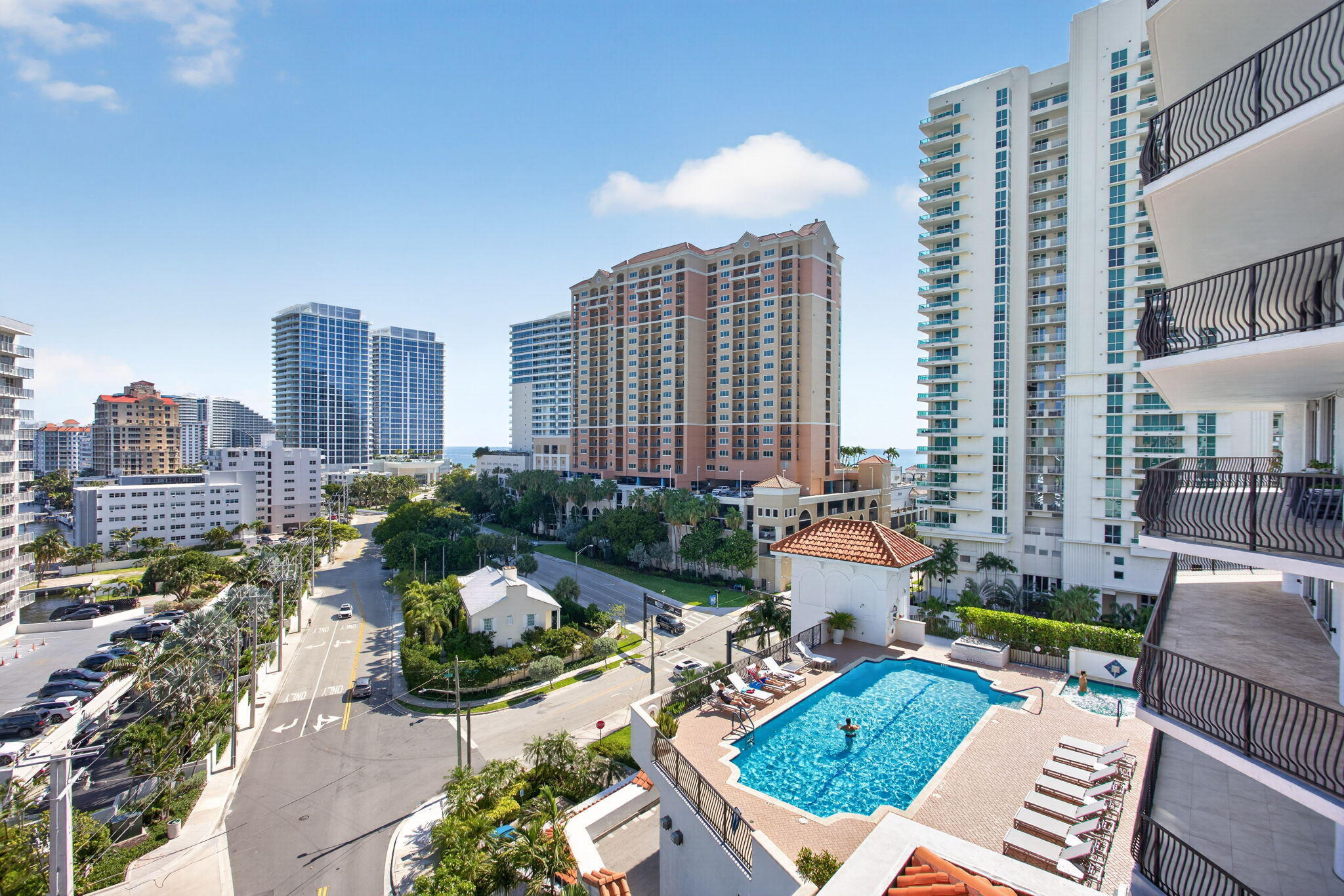 JACKSON TOWER LAS OLAS CONDO - Residential