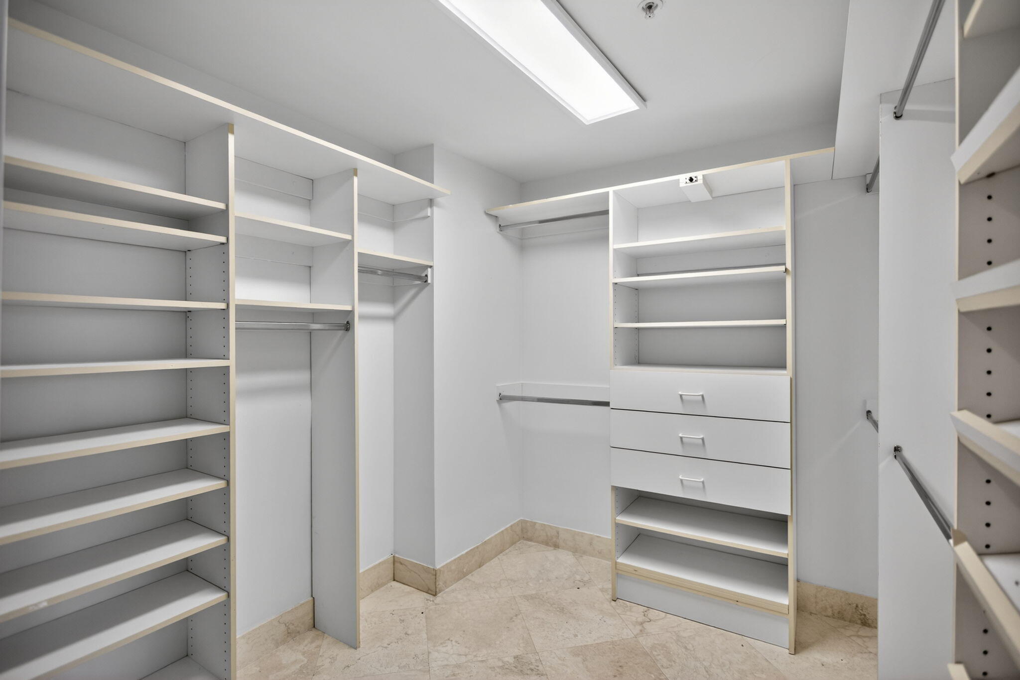 JACKSON TOWER LAS OLAS CONDO - Residential
