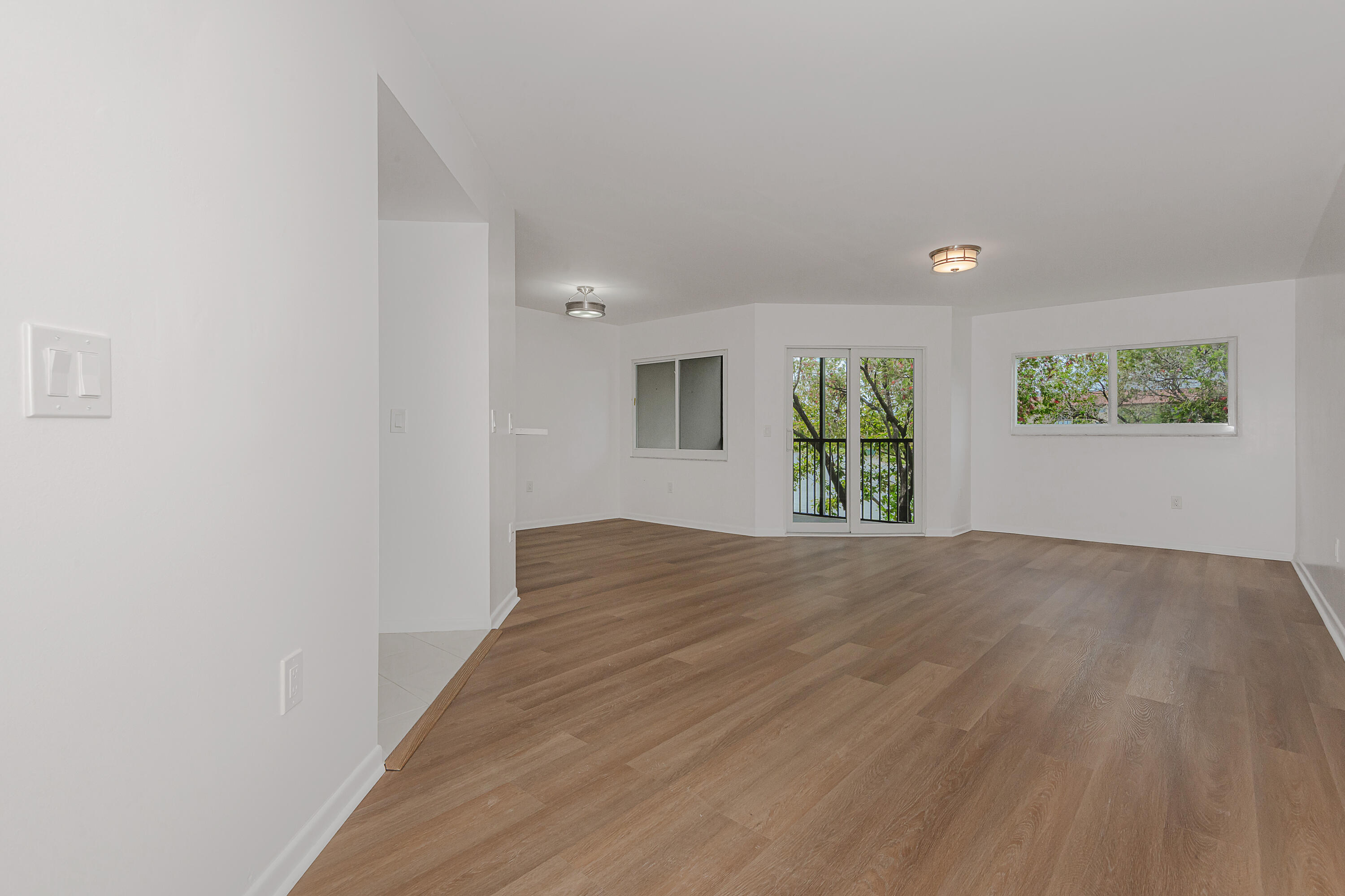 SUFFOLK AT CENTURY VILLAGE - Residential Lease