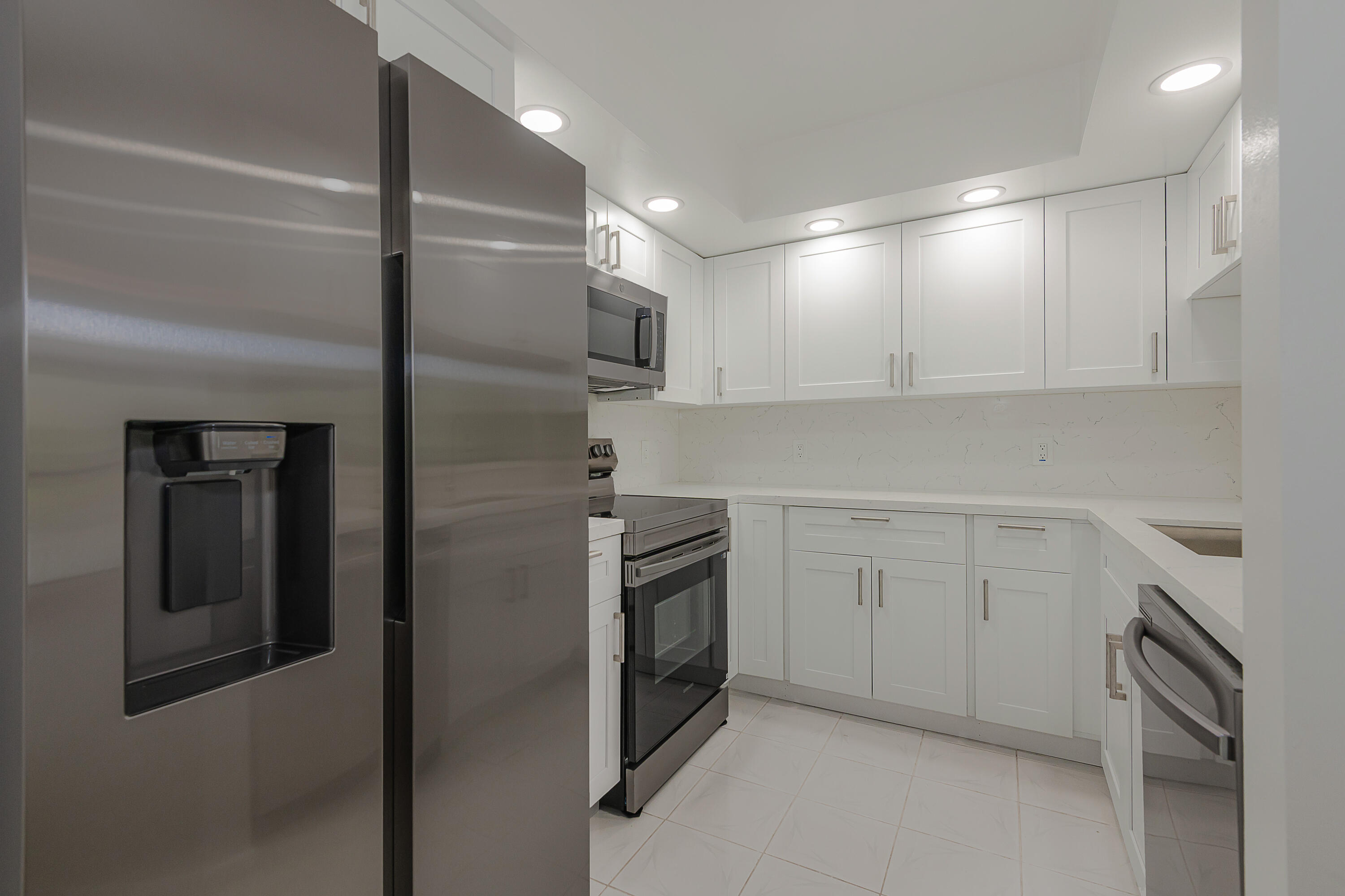SUFFOLK AT CENTURY VILLAGE - Residential Lease