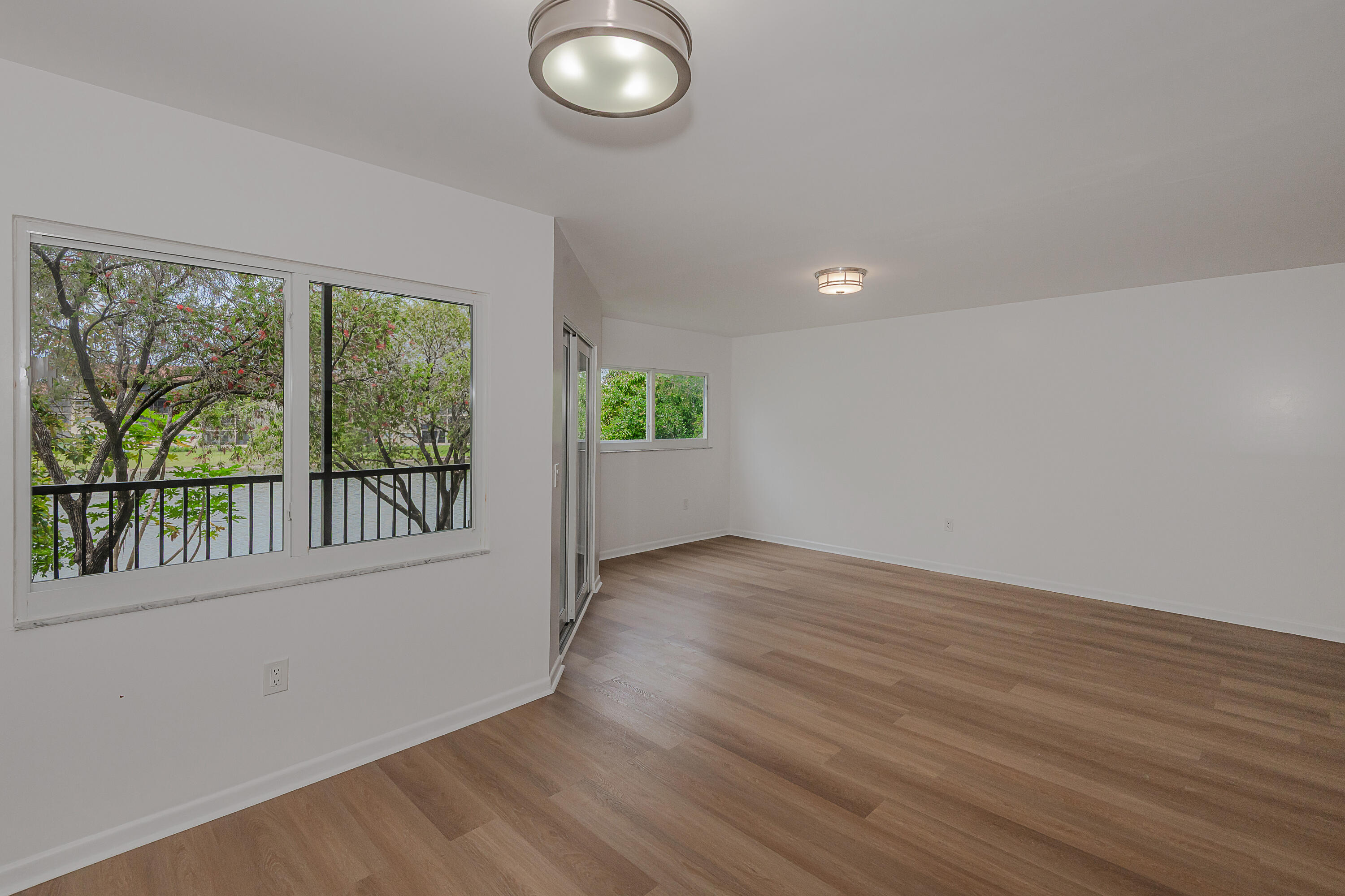 SUFFOLK AT CENTURY VILLAGE - Residential Lease