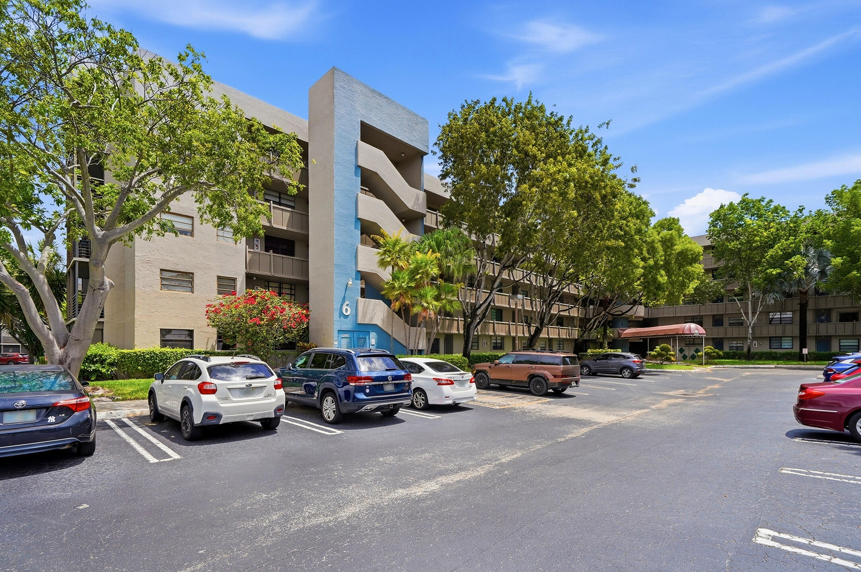 COLONY POINT 6 CONDO - Residential