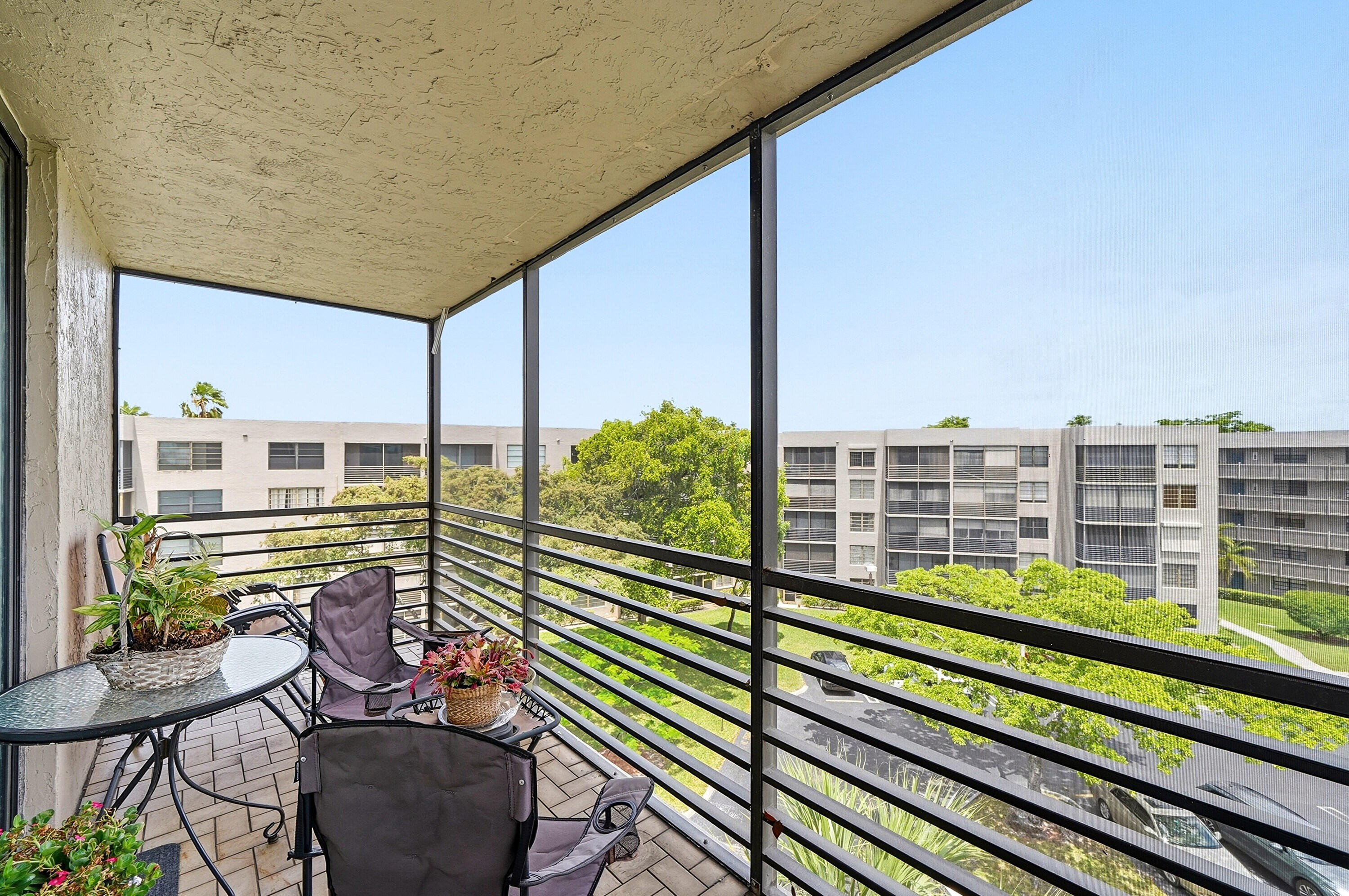 COLONY POINT 6 CONDO - Residential