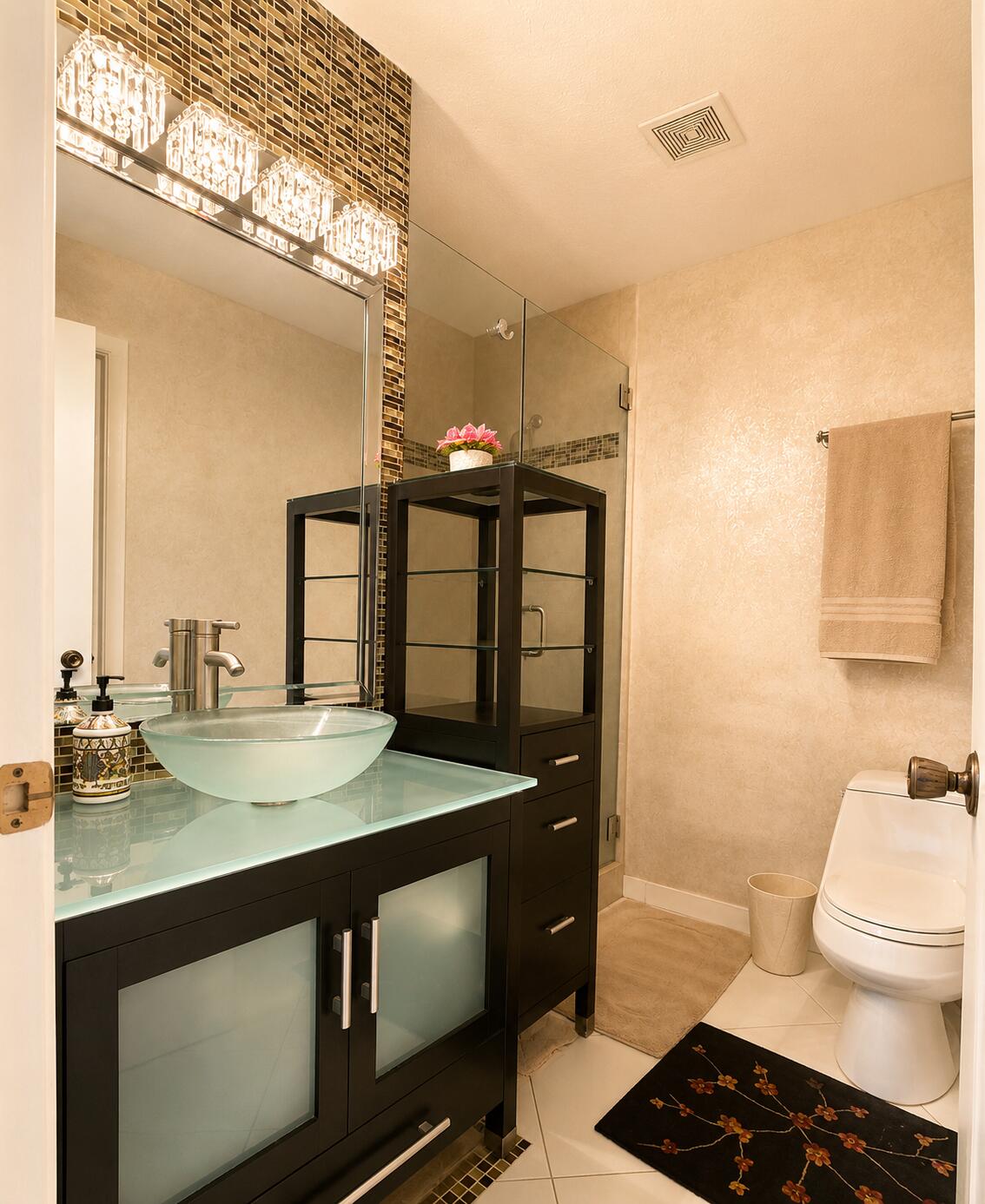 PALM GREENS AT VILLA DEL RAY CONDO II - Residential Lease
