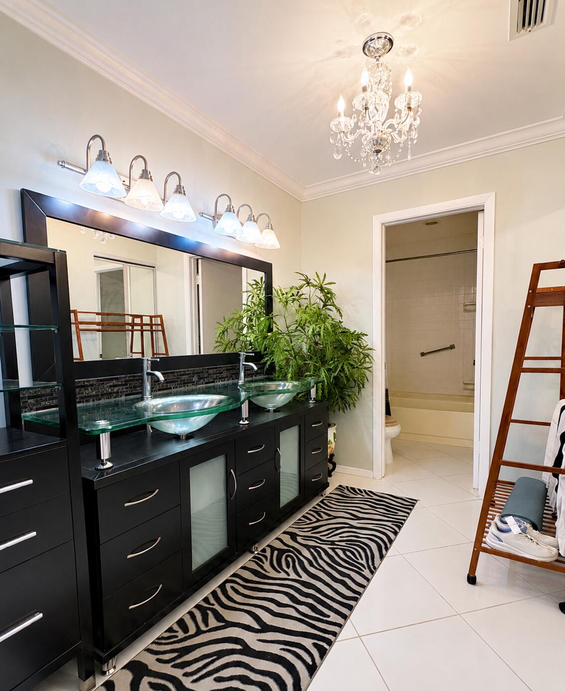 PALM GREENS AT VILLA DEL RAY CONDO II - Residential Lease