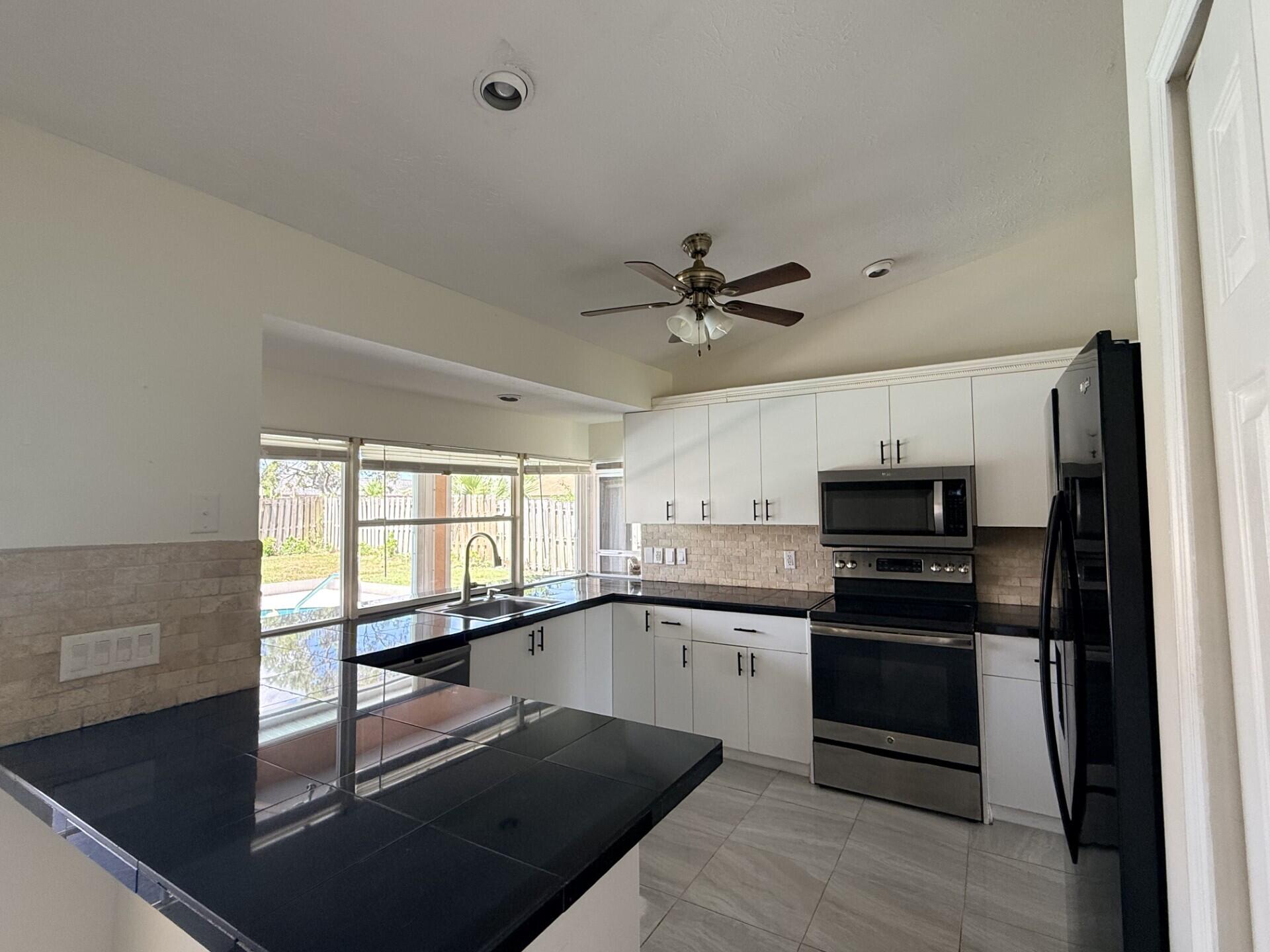 PORT ST LUCIE SECTION 18 - Residential Lease