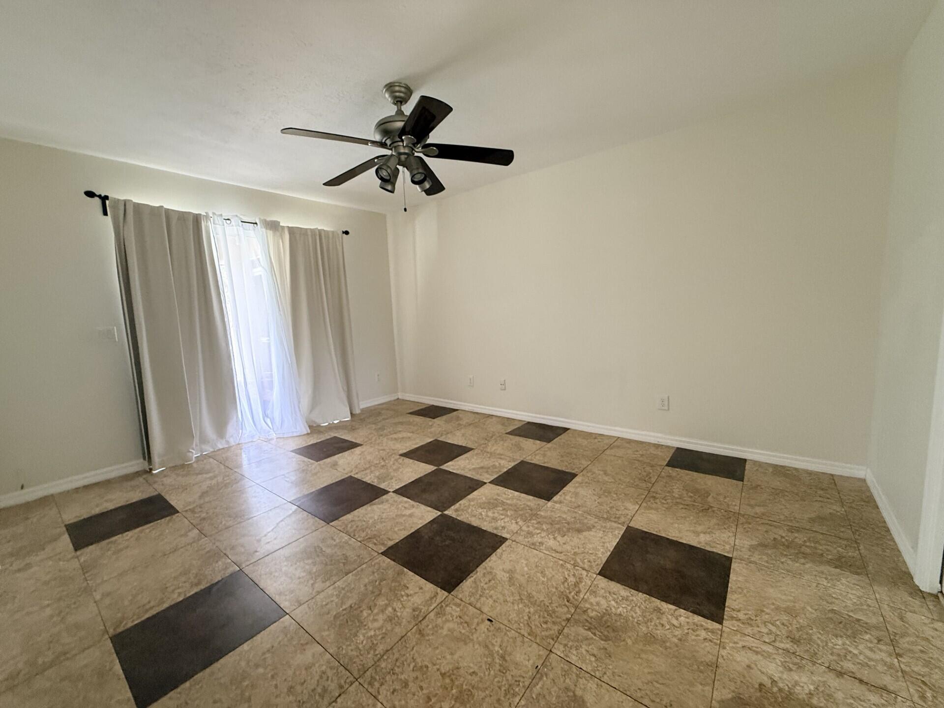 PORT ST LUCIE SECTION 18 - Residential Lease