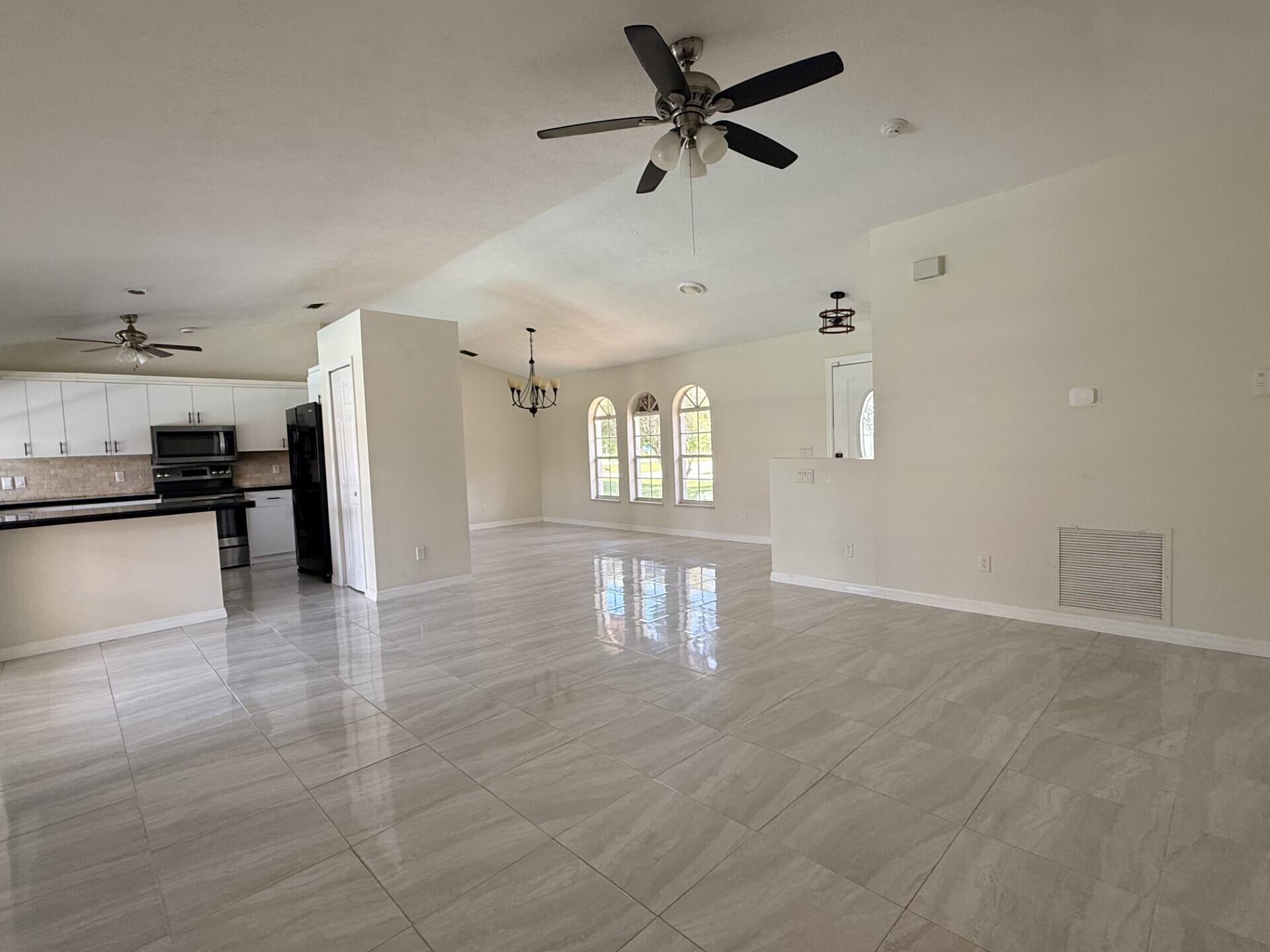 PORT ST LUCIE SECTION 18 - Residential Lease