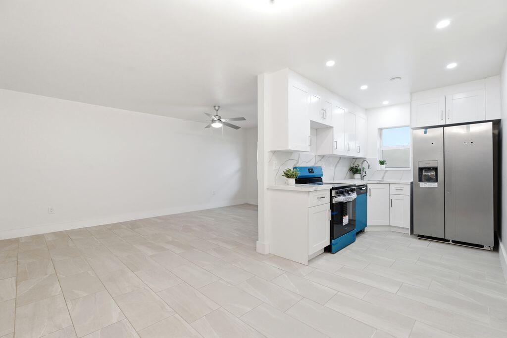RODMAN OF HOLLYWOOD CONDO APTS - Residential Lease