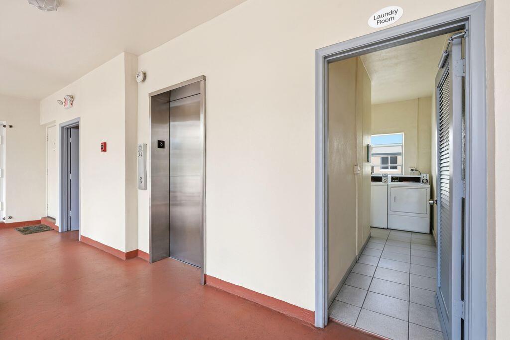 RODMAN OF HOLLYWOOD CONDO APTS - Residential Lease