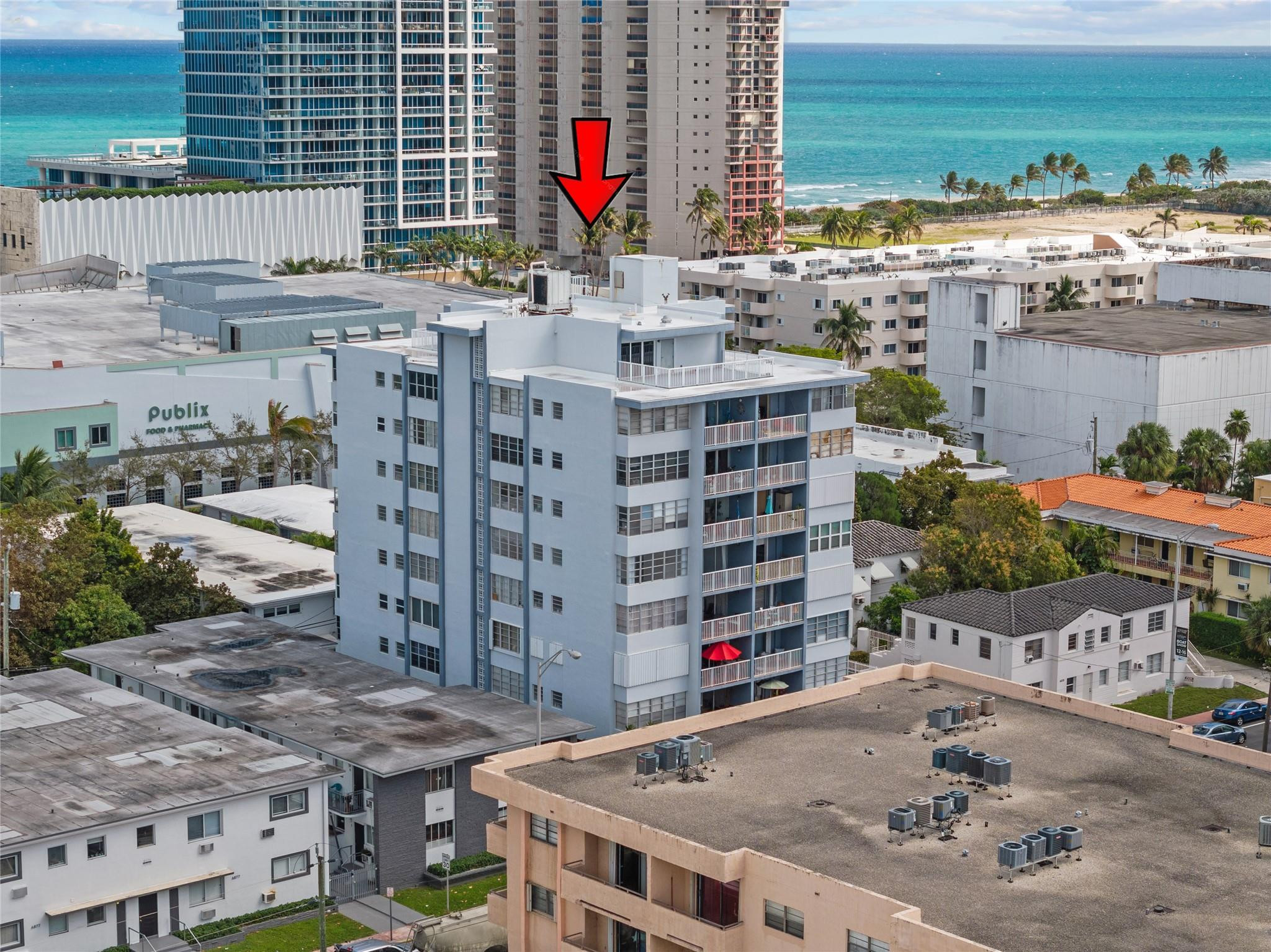 VILLA ROYAL CONDO - Residential