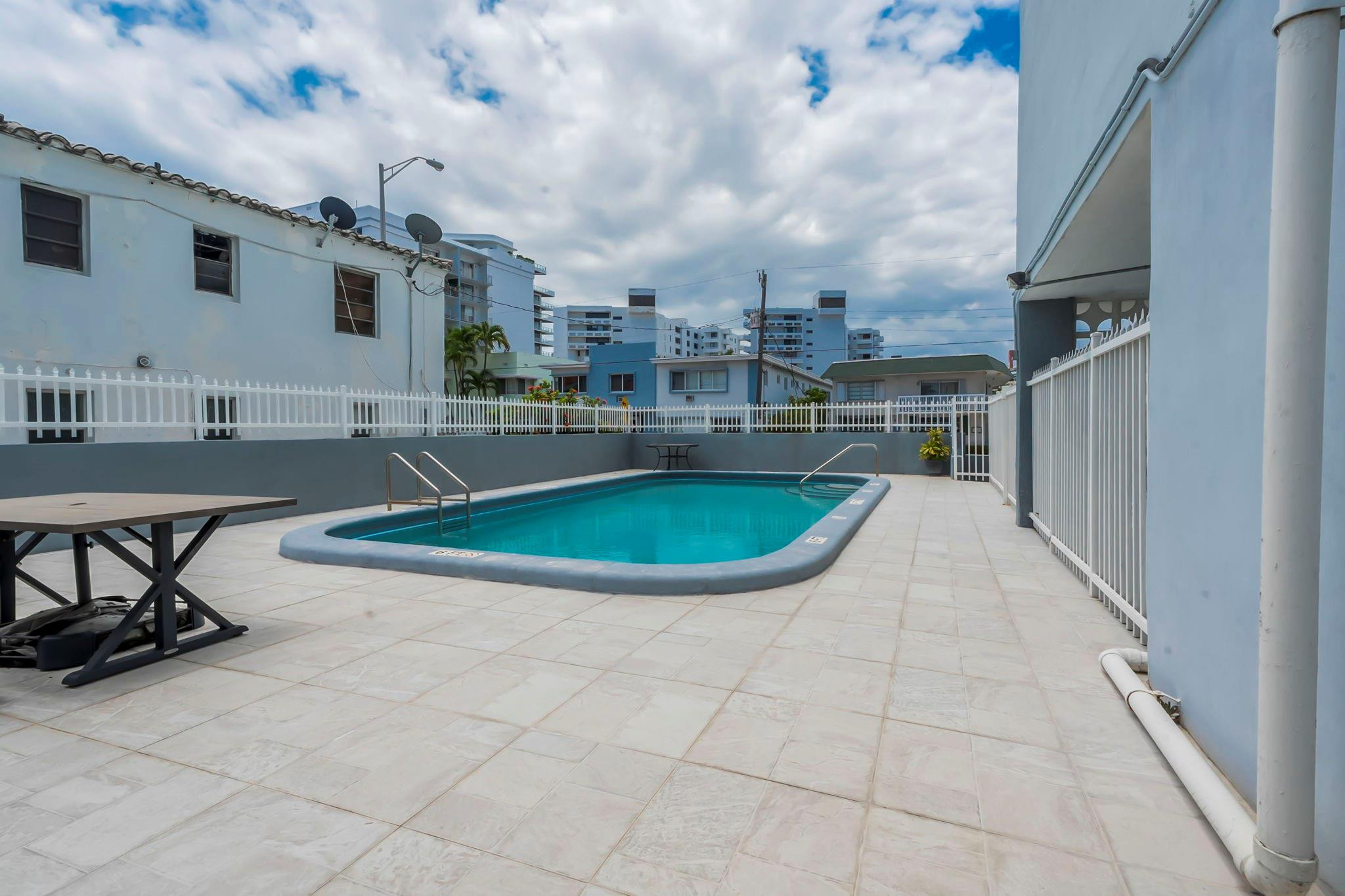VILLA ROYAL CONDO - Residential