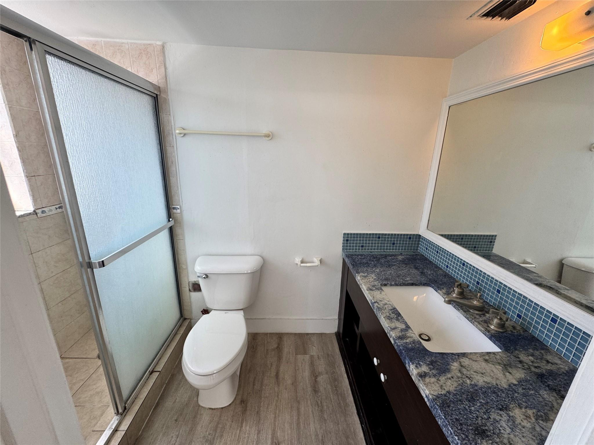 VILLA ROYAL CONDO - Residential