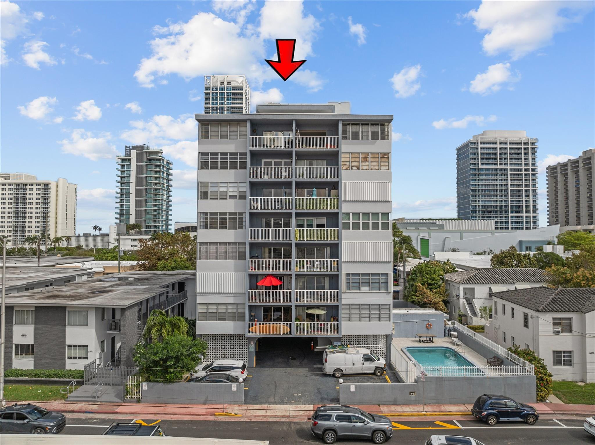 VILLA ROYAL CONDO - Residential