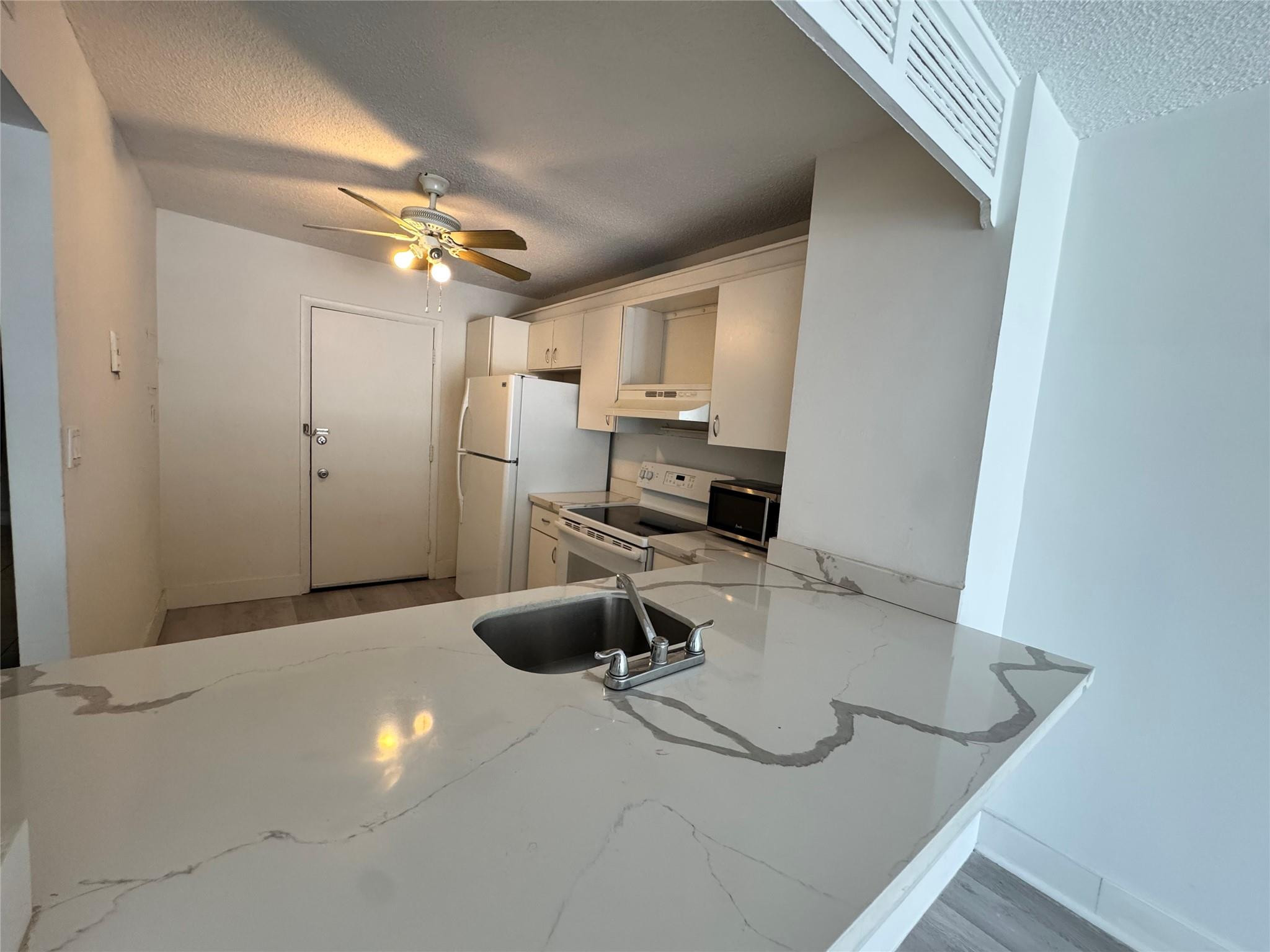 VILLA ROYAL CONDO - Residential