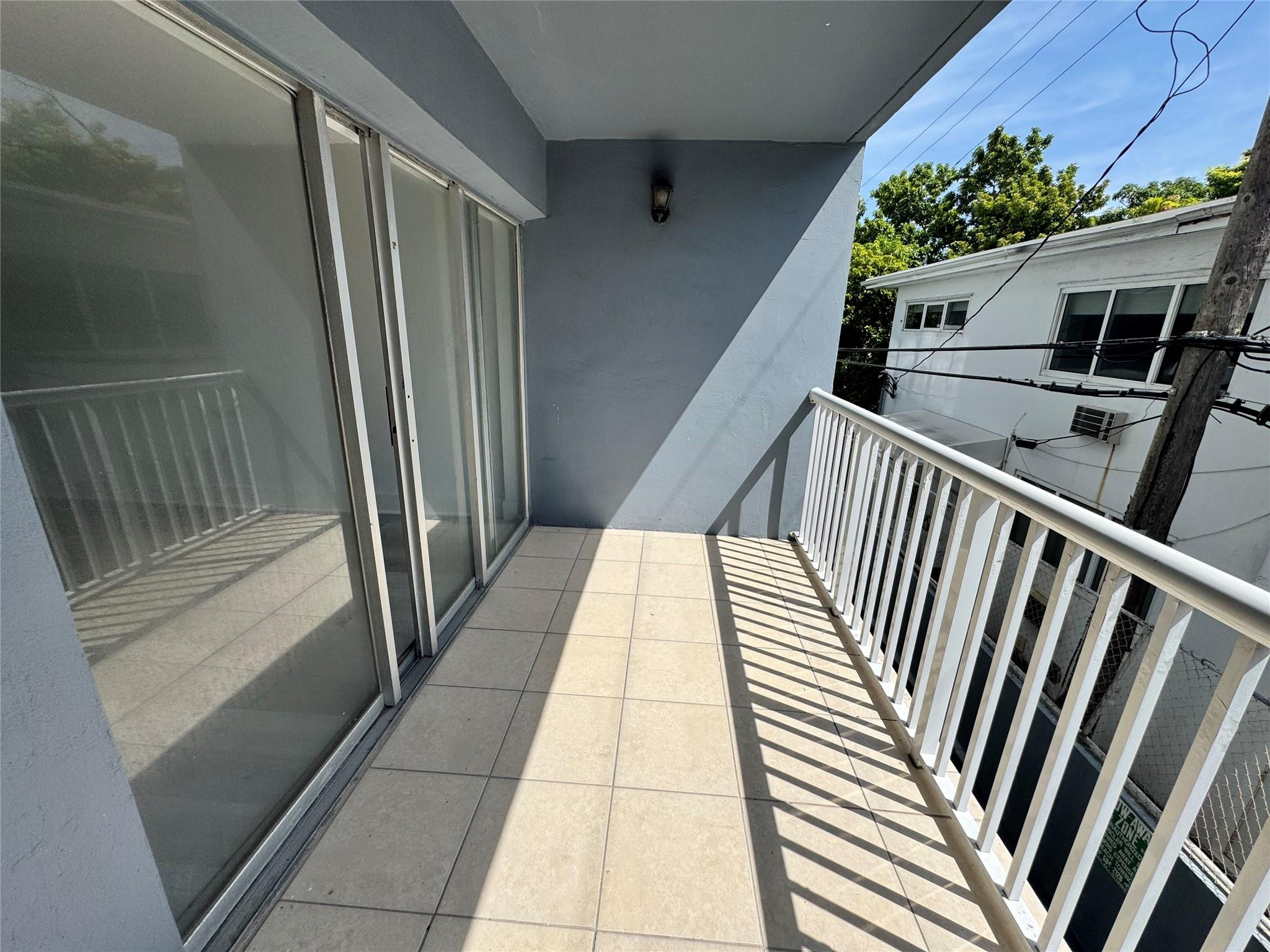 VILLA ROYAL CONDO - Residential