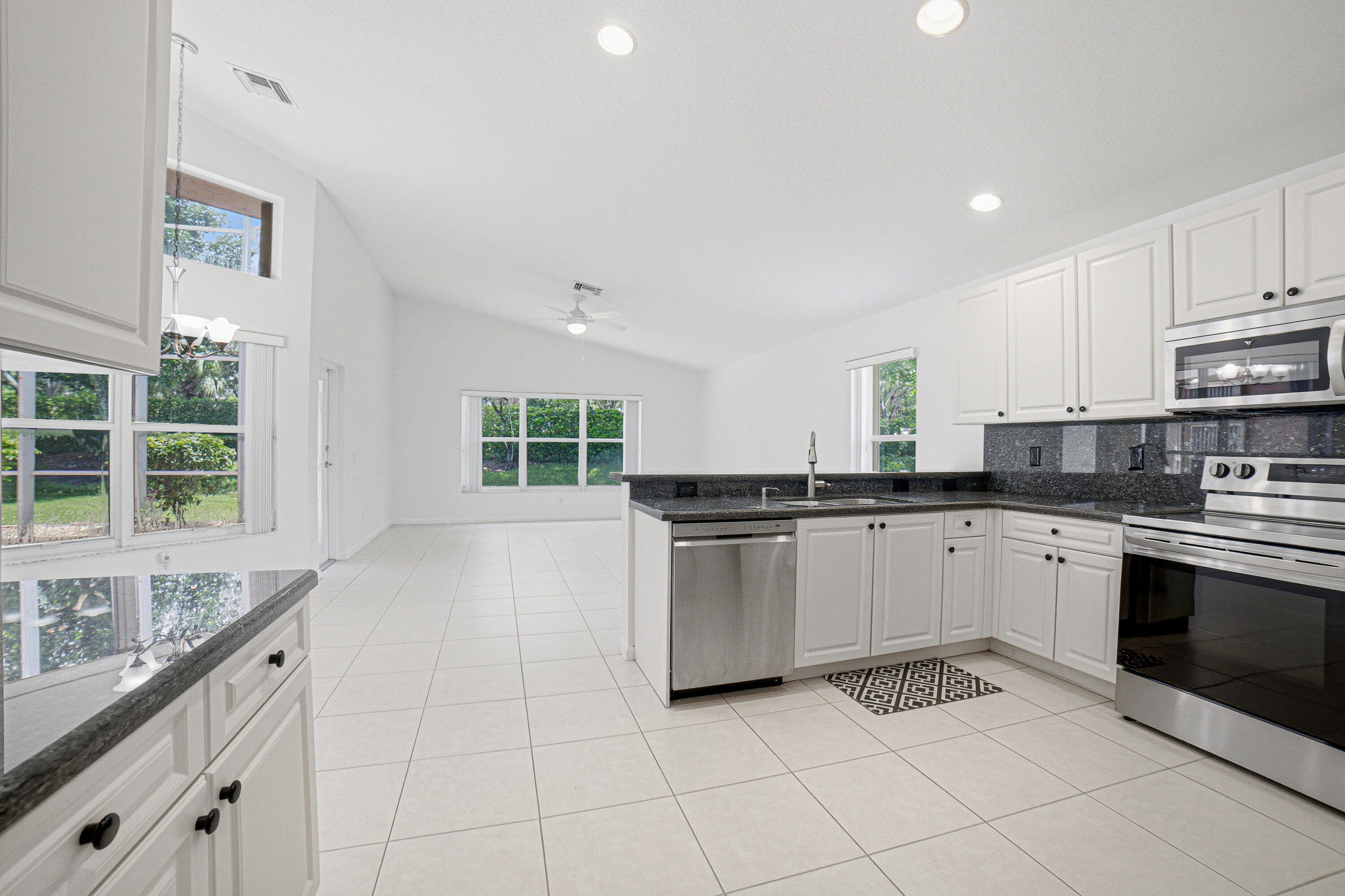 Balboa Point Boca Golf & Tennis Club - Residential