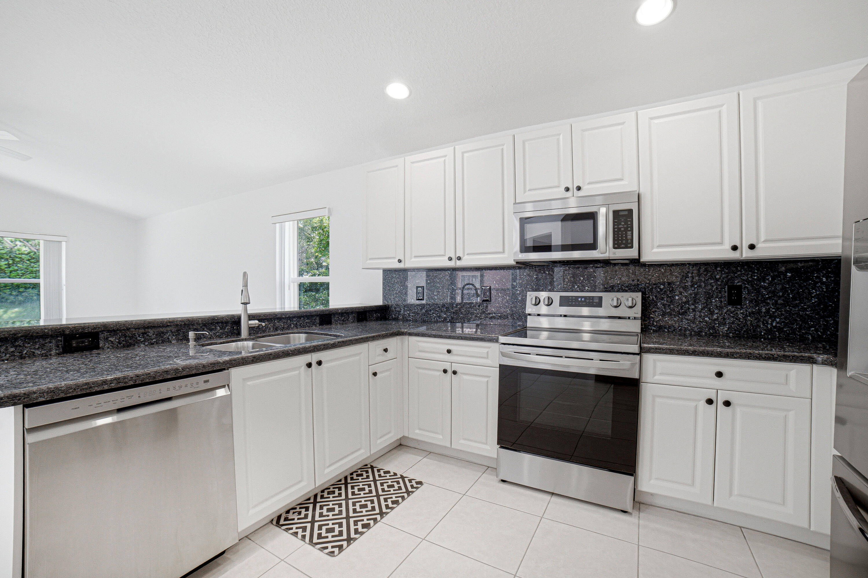 Balboa Point Boca Golf & Tennis Club - Residential