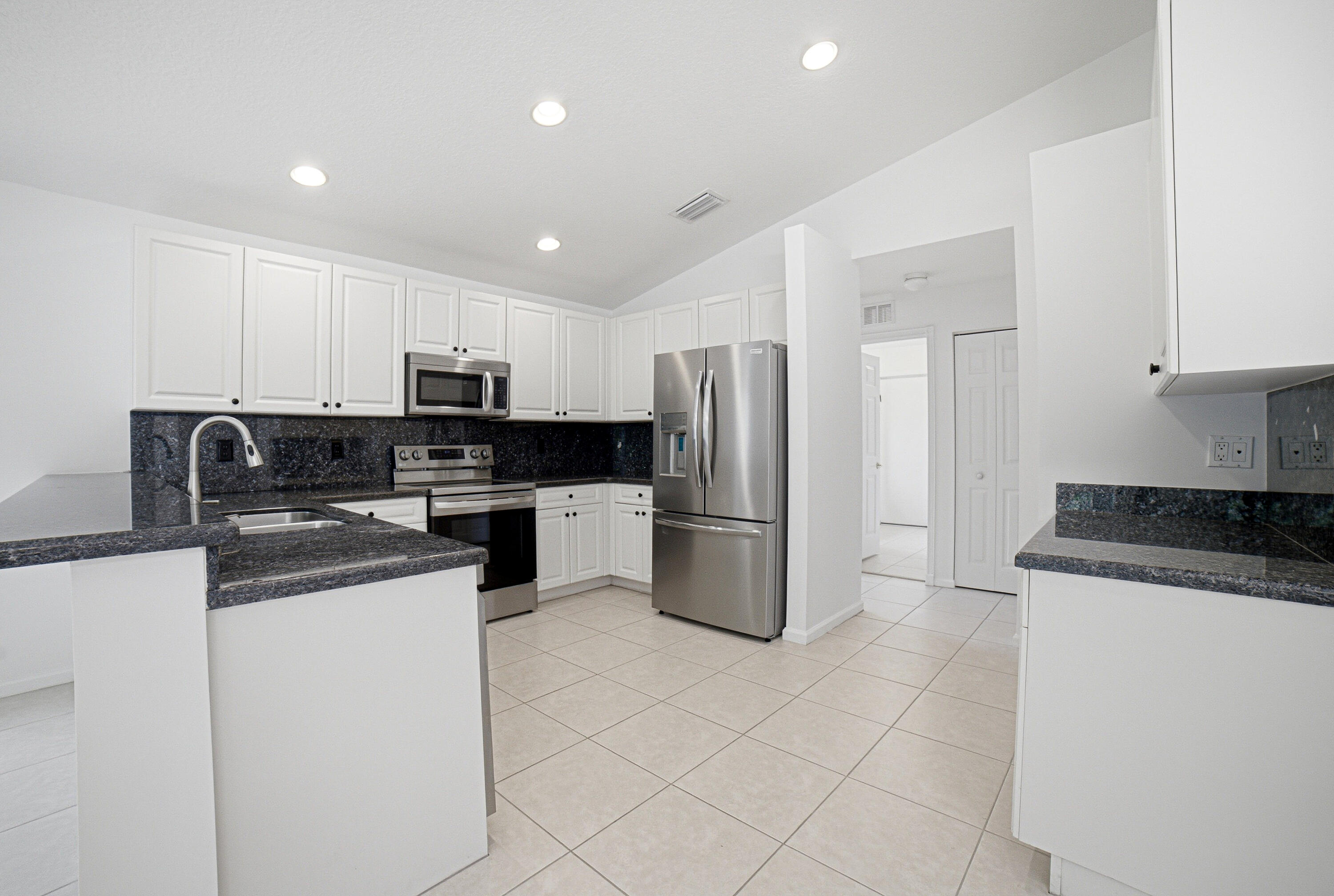 Balboa Point Boca Golf & Tennis Club - Residential