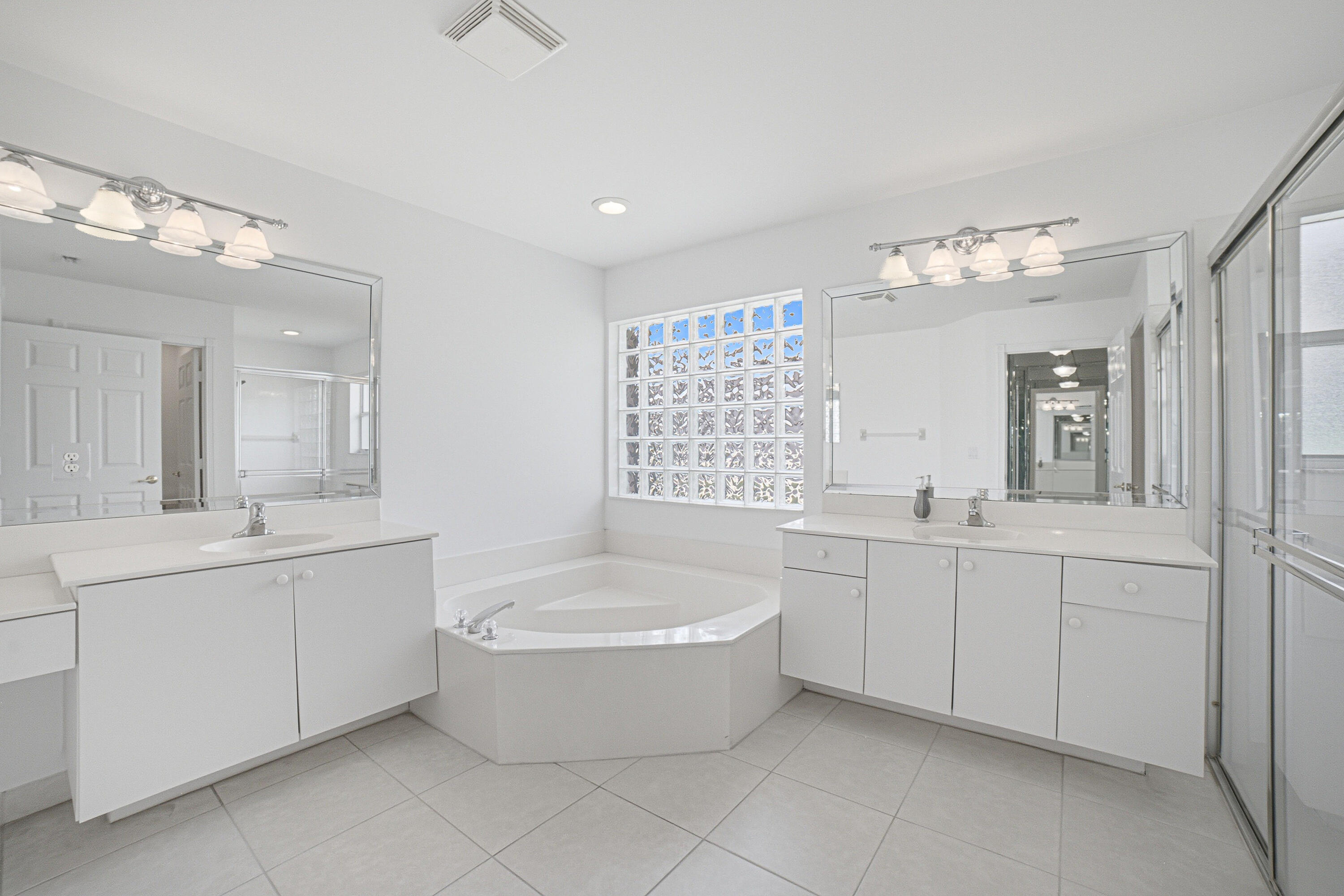 Balboa Point Boca Golf & Tennis Club - Residential