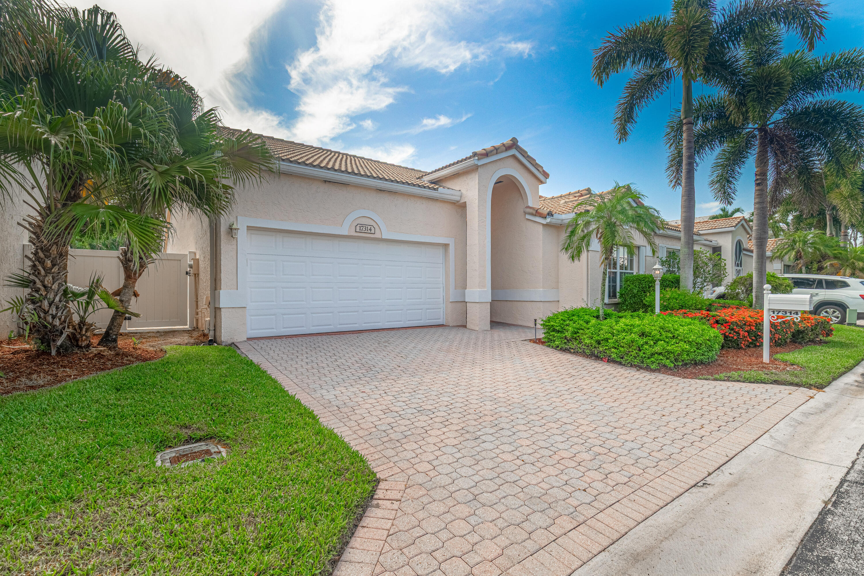 Balboa Point Boca Golf & Tennis Club - Residential