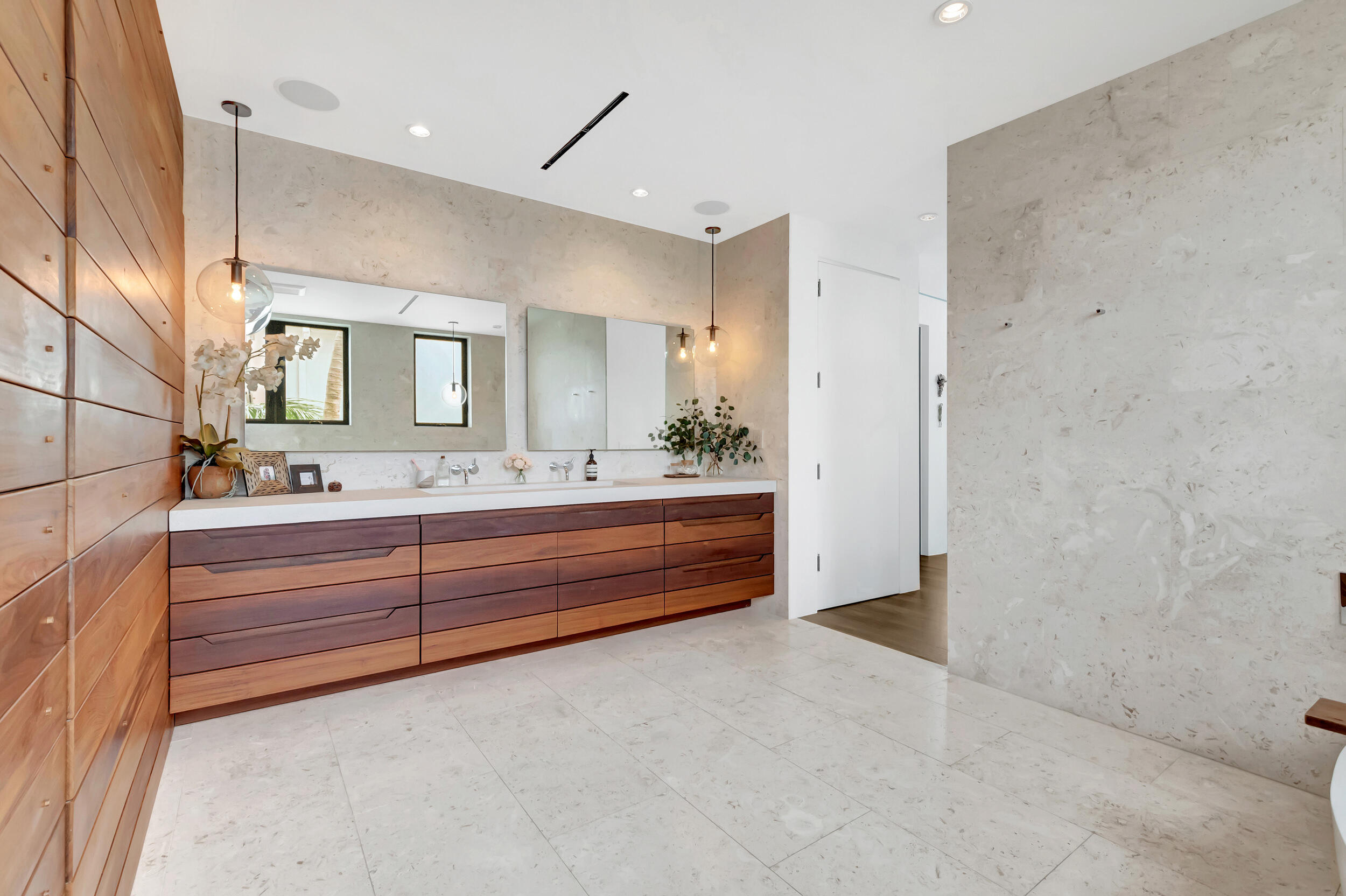 HILLSBORO SHORES SEC - Residential