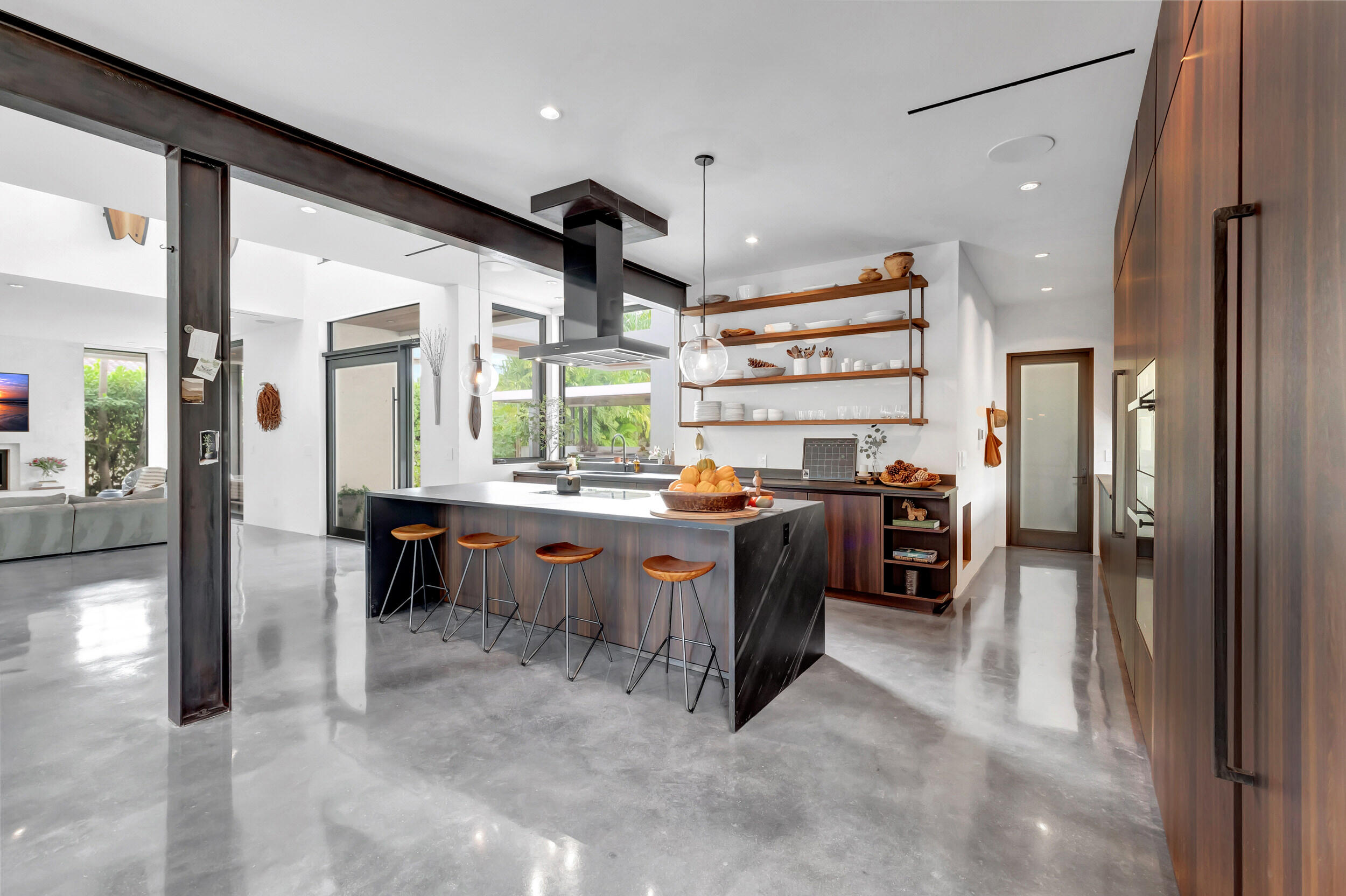 HILLSBORO SHORES SEC - Residential