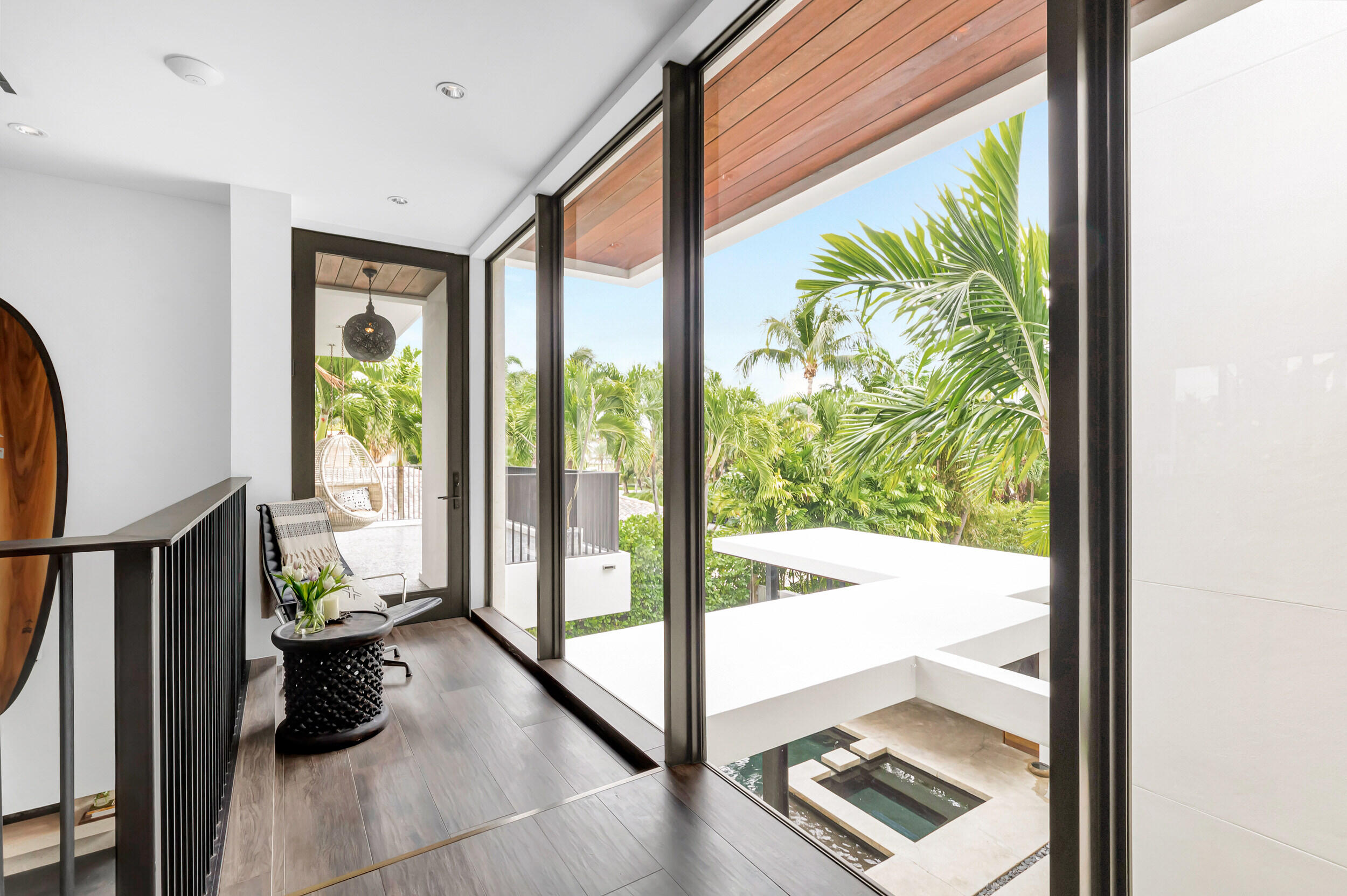 HILLSBORO SHORES SEC - Residential