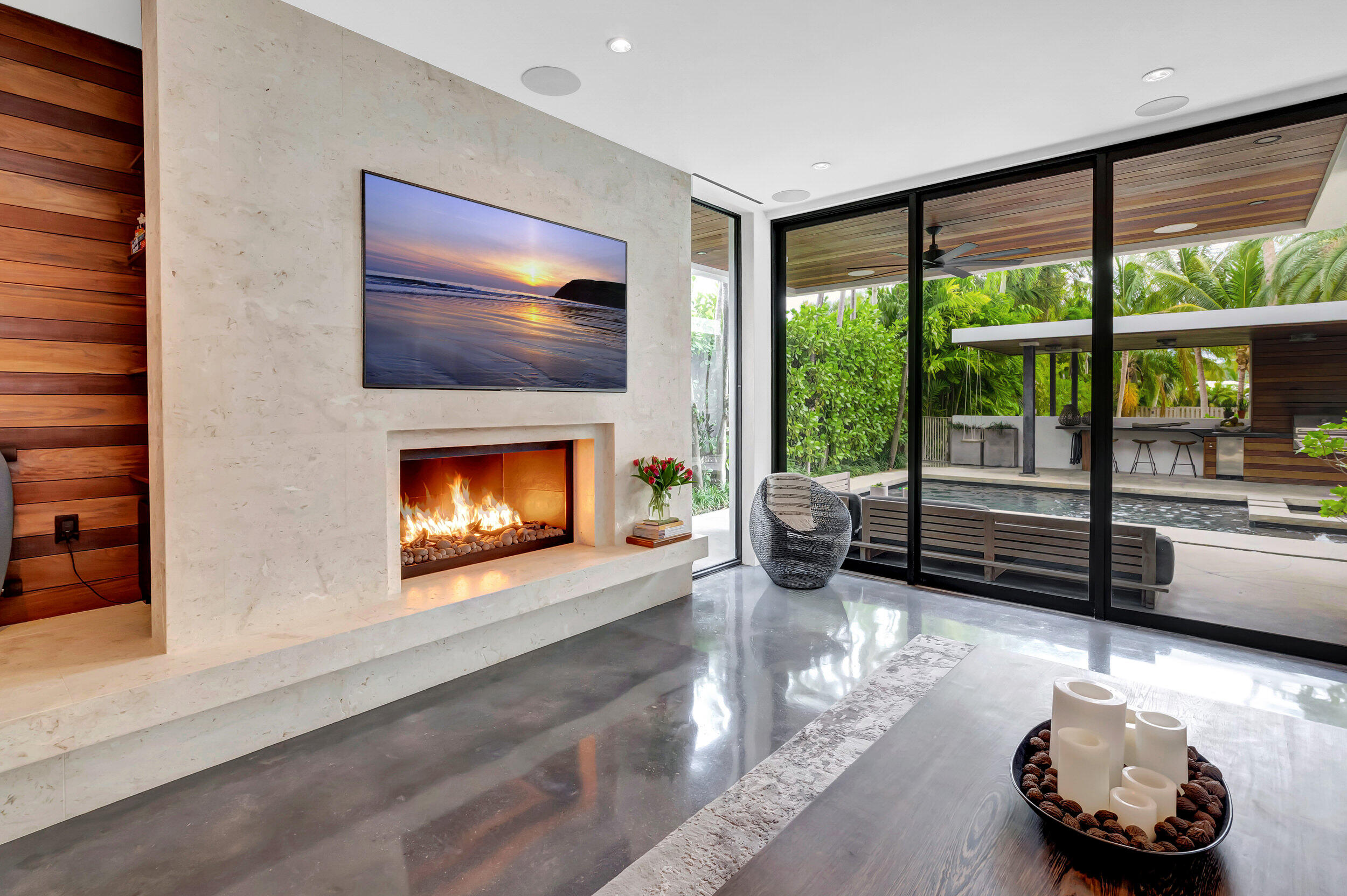 HILLSBORO SHORES SEC - Residential