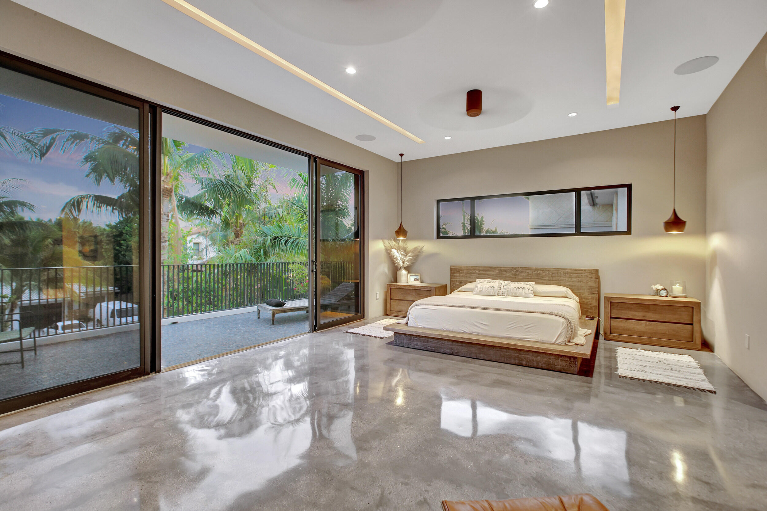 HILLSBORO SHORES SEC - Residential