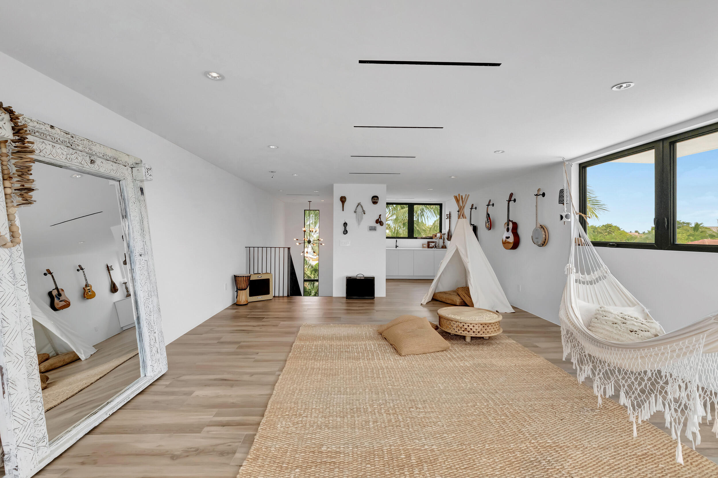 HILLSBORO SHORES SEC - Residential